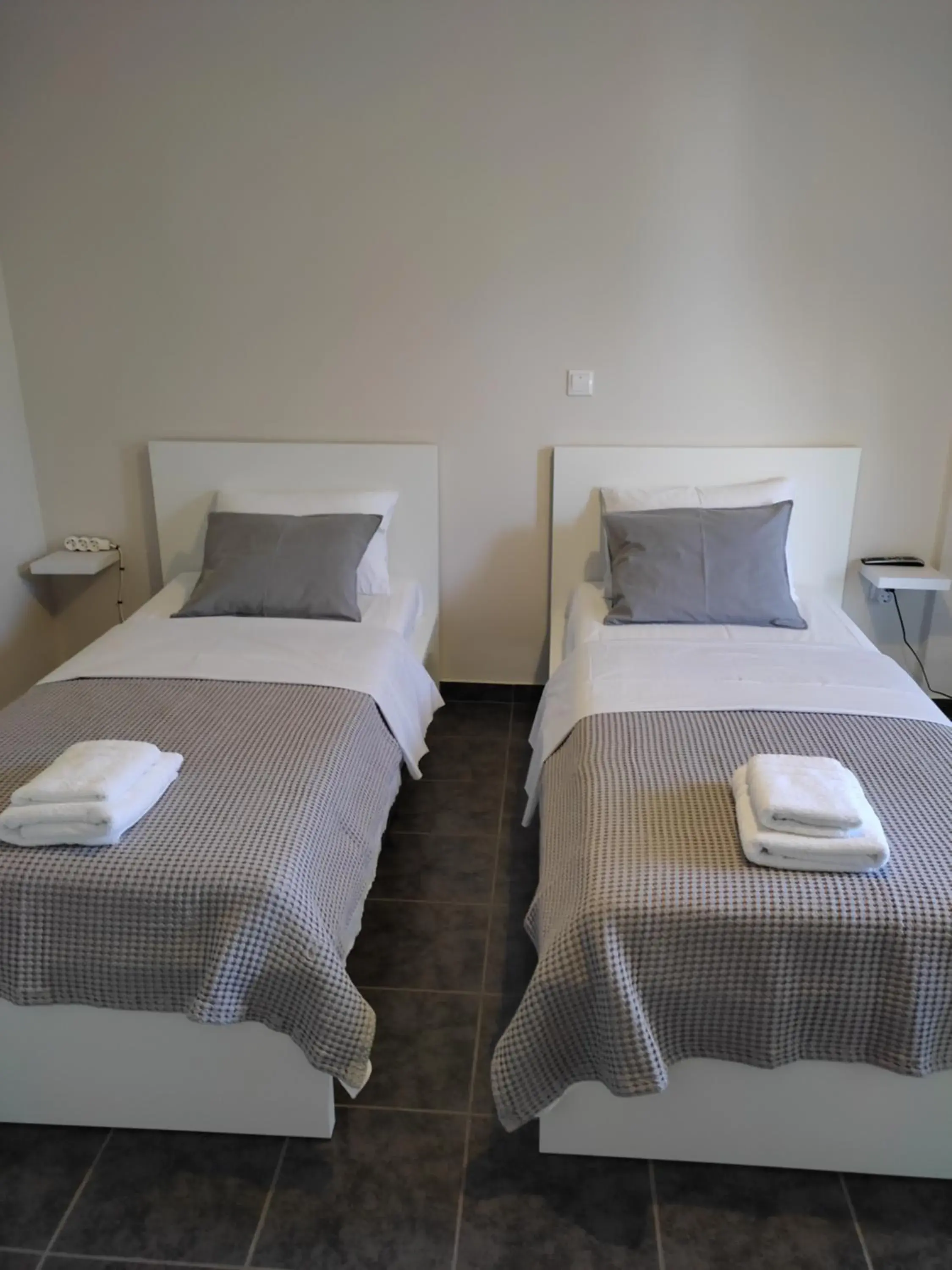 Standard Double Room in Double M near Athens Airport Standard Double Room in Double M near Athens Airport