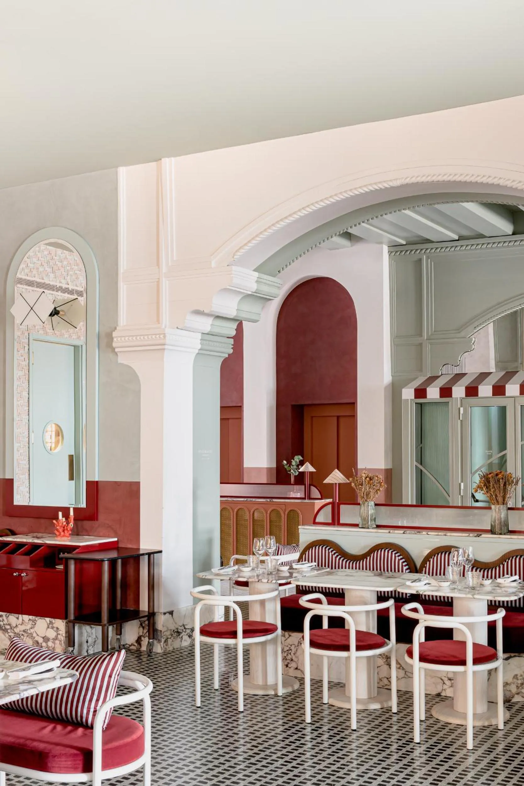 Restaurant/places to eat in Il Palazzo Experimental