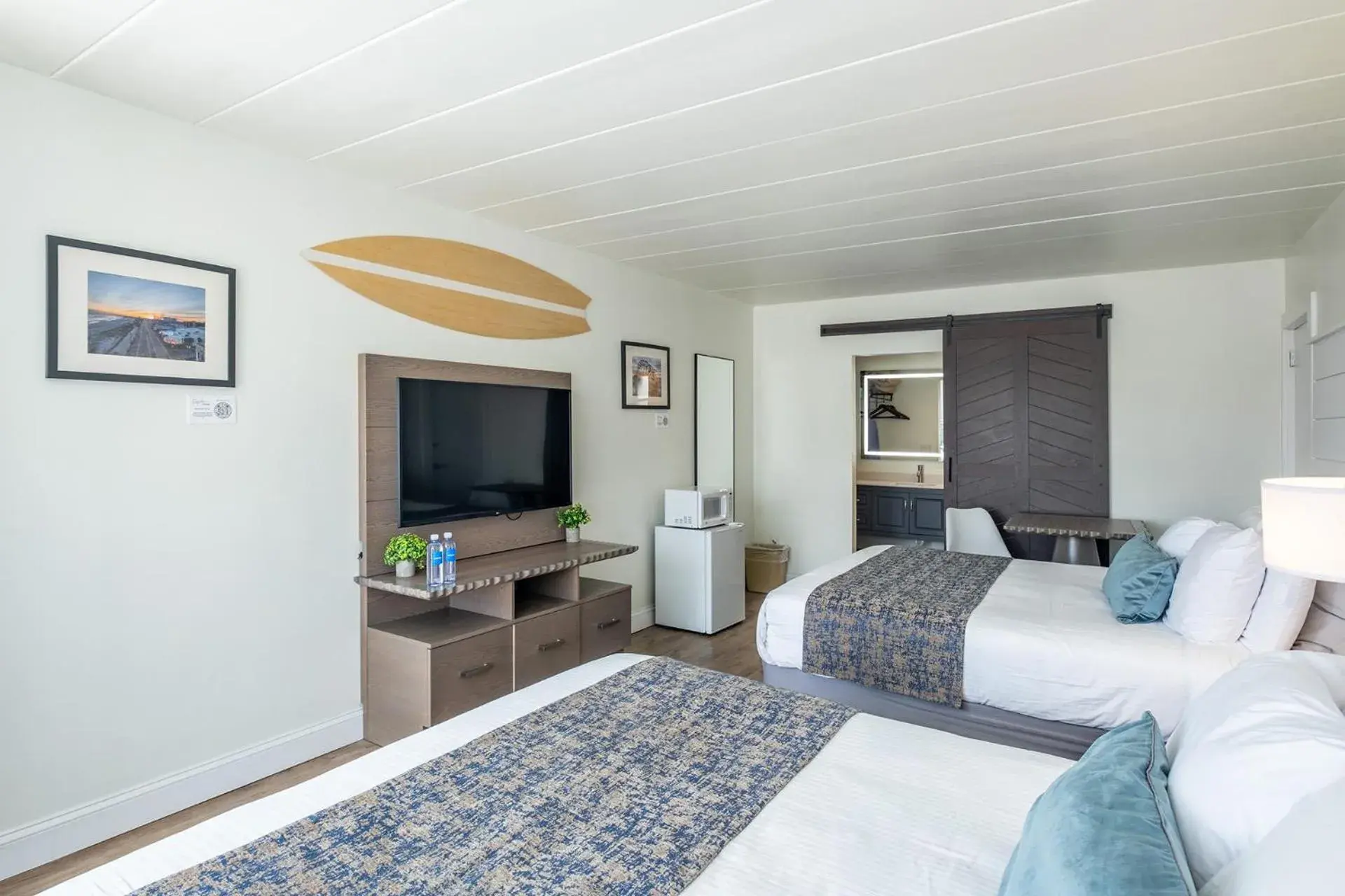 Bedroom, Bed in The Forum Bedroom, Bed in The Forum