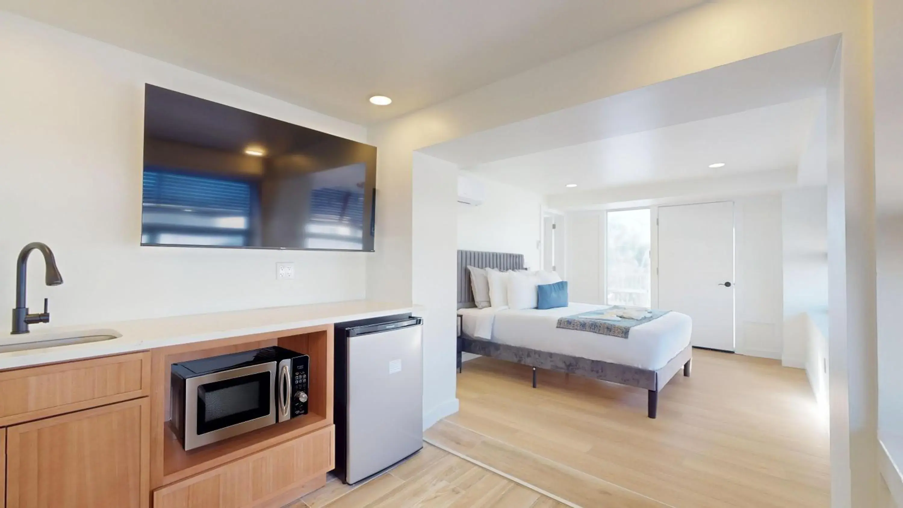 Kitchen or kitchenette, Bed in The Forum Kitchen or kitchenette, Bed in The Forum