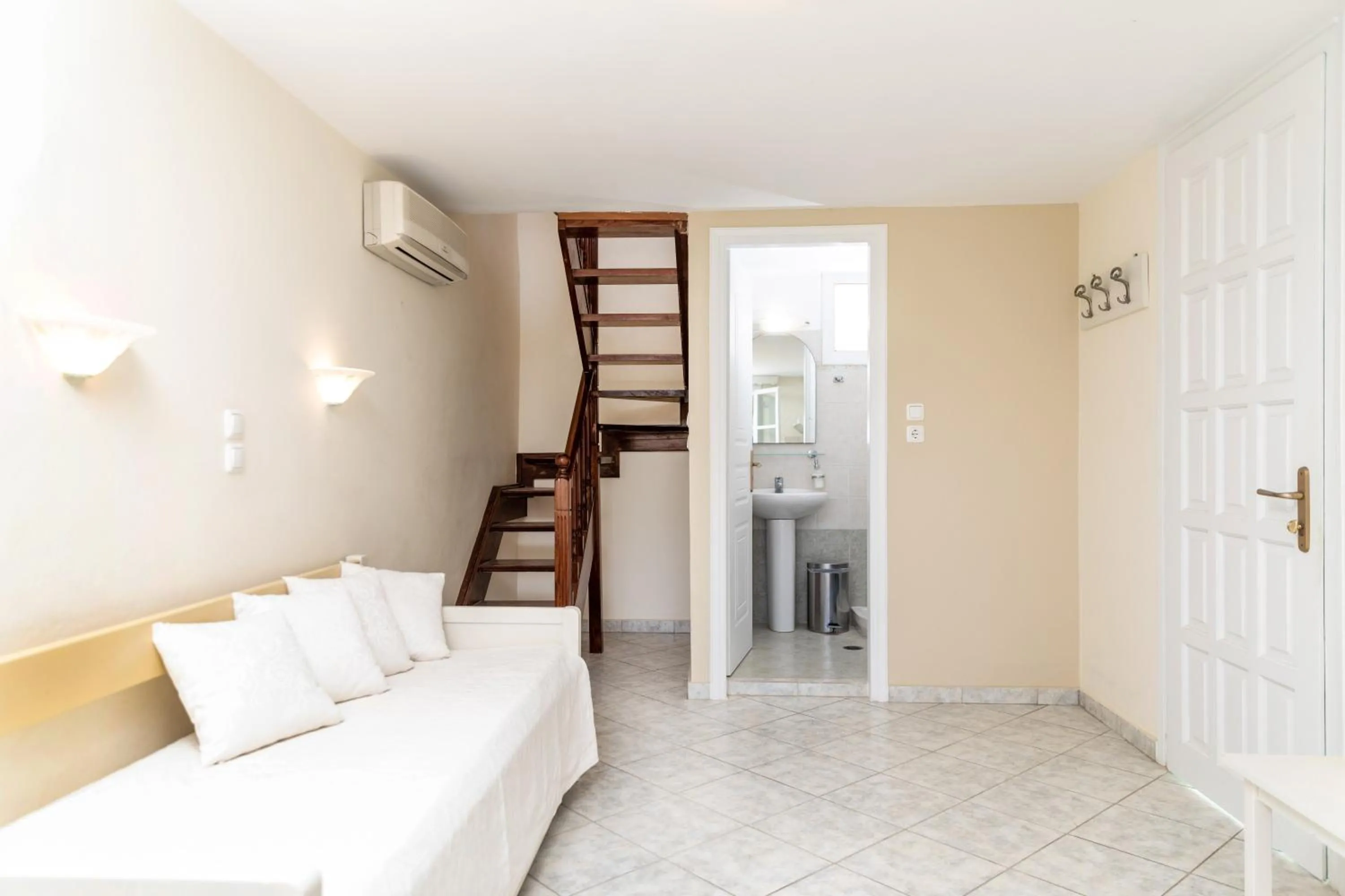 Bed in Villa Harmony