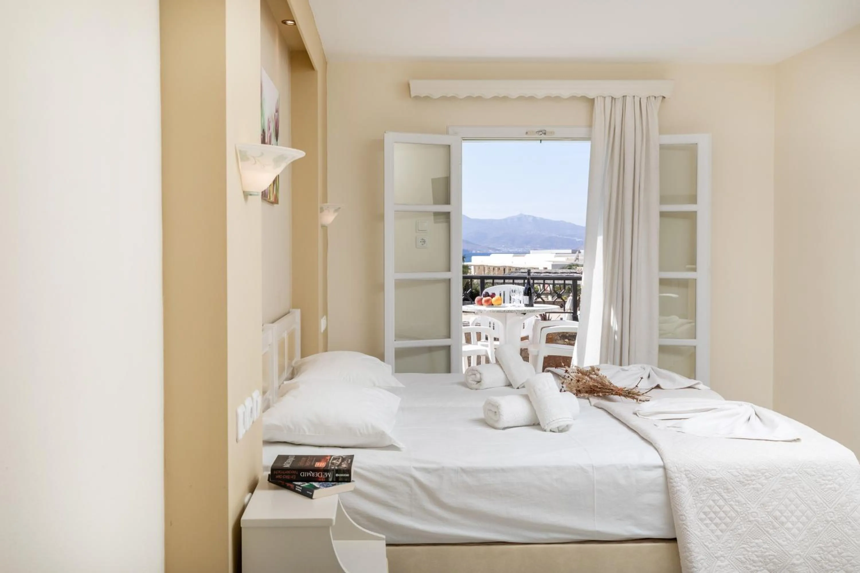 Bed in Villa Harmony