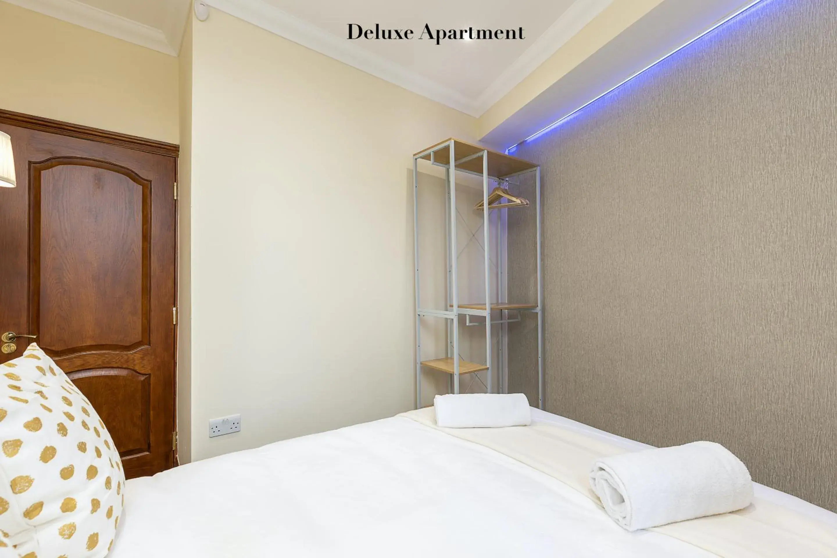 Two-Bedroom Deluxe Apartment in Kensington Olympia Two-Bedroom Deluxe Apartment in Kensington Olympia