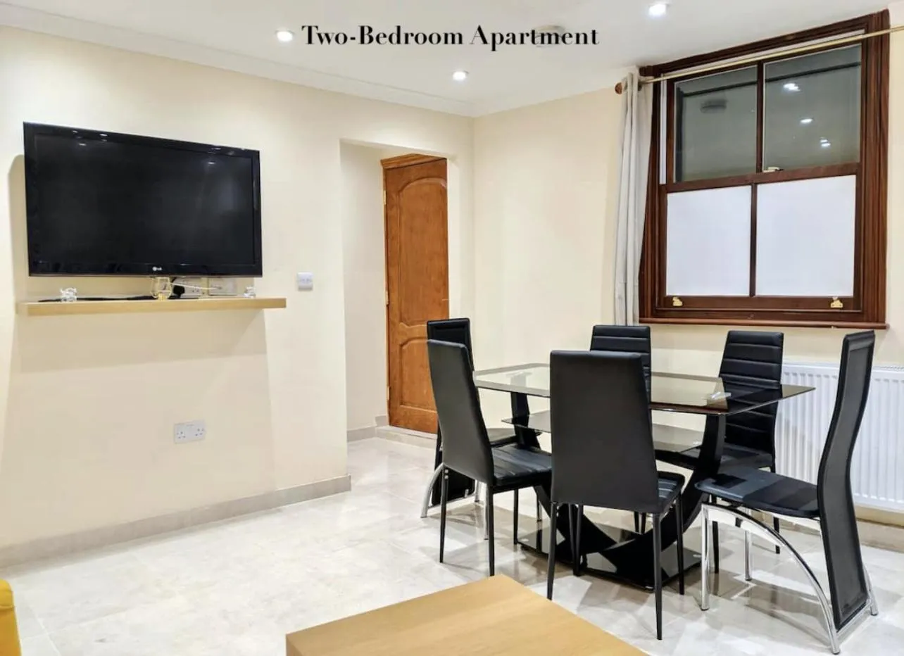 Two-Bedroom Apartment in Kensington Olympia
