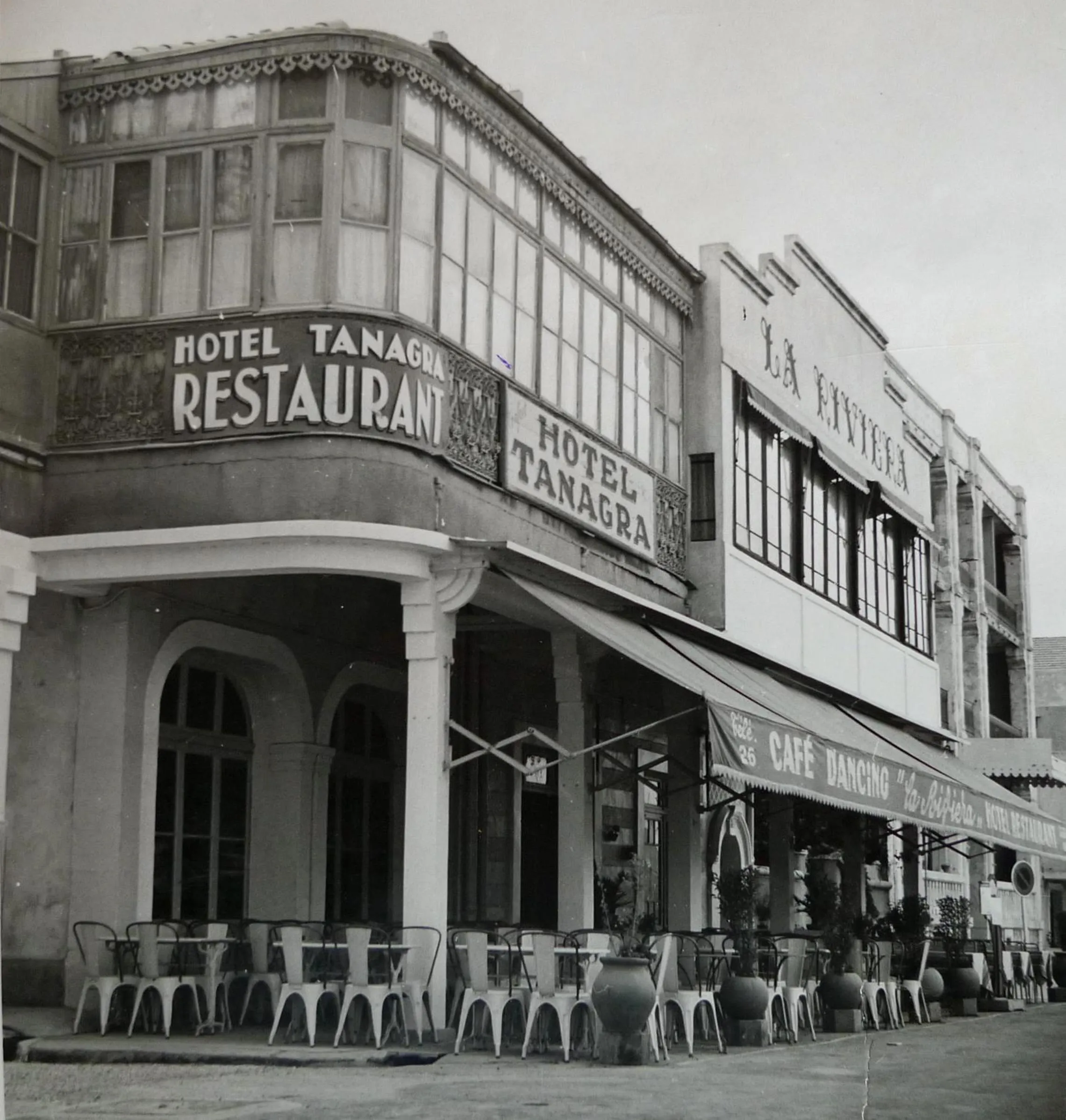 Property building in Hotel Le Petit Baigneur Palavas Plage