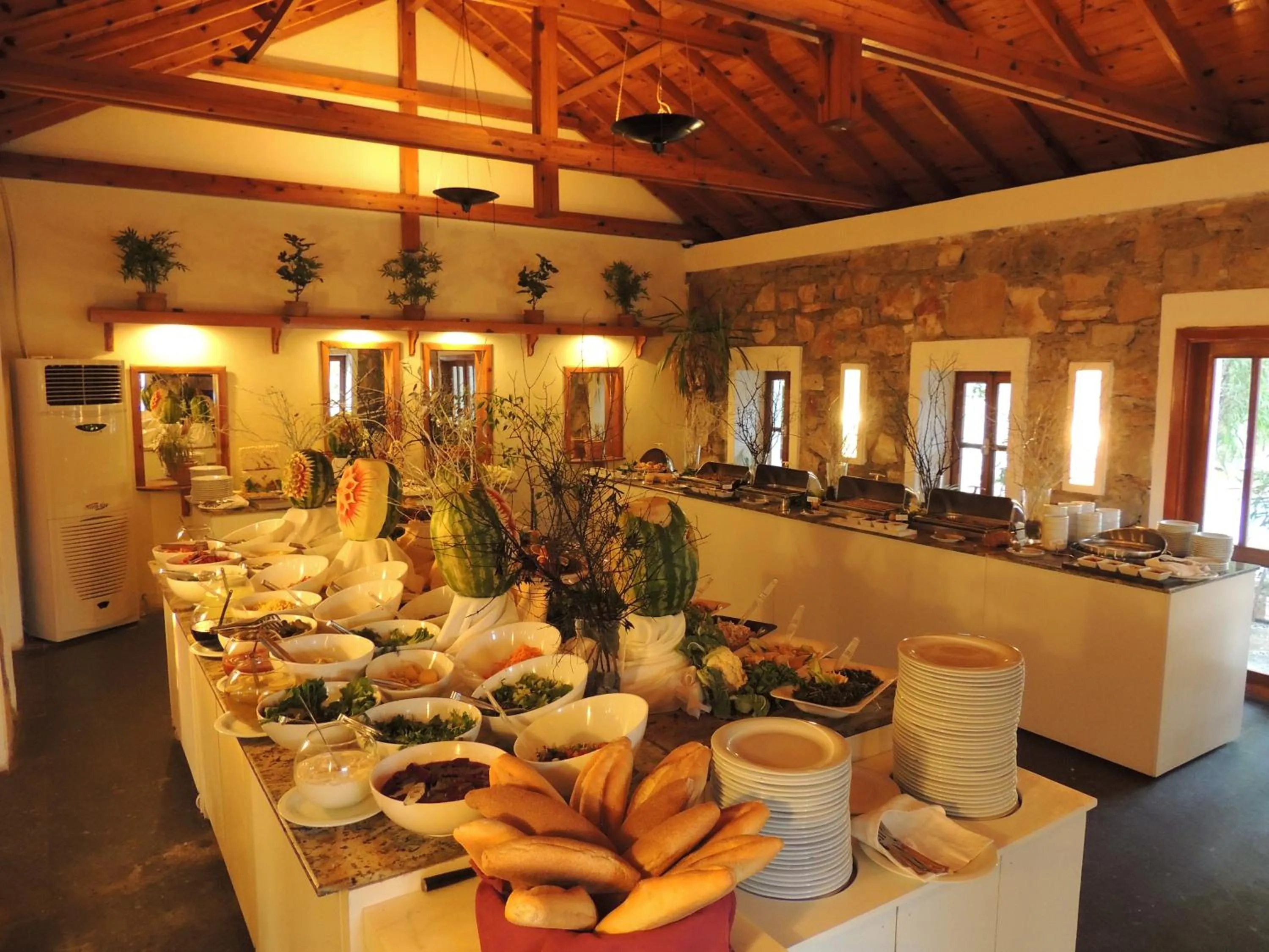 Restaurant/places to eat in Okaliptus Otel