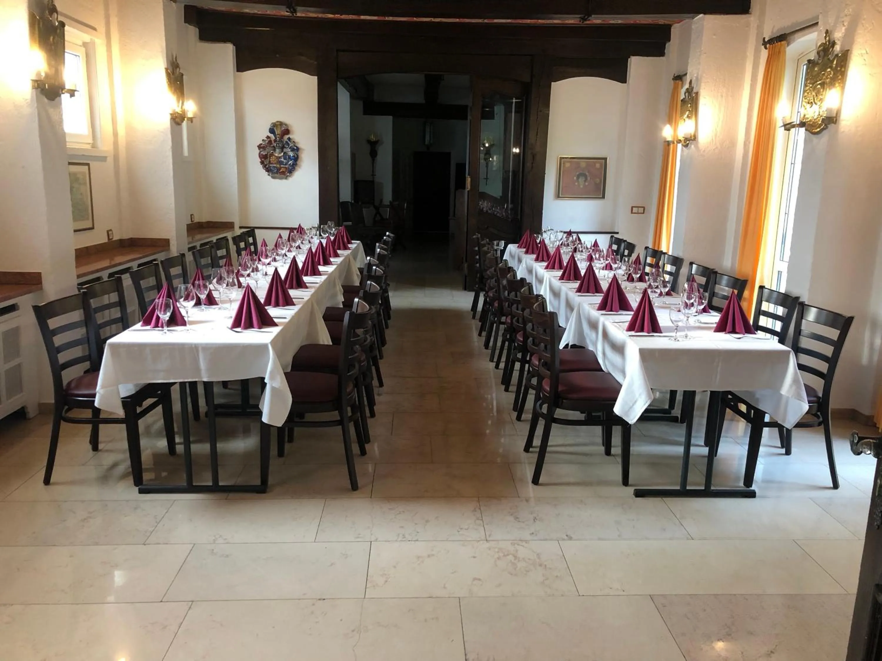 Restaurant/places to eat in Hotel & Gastropark Loemühle