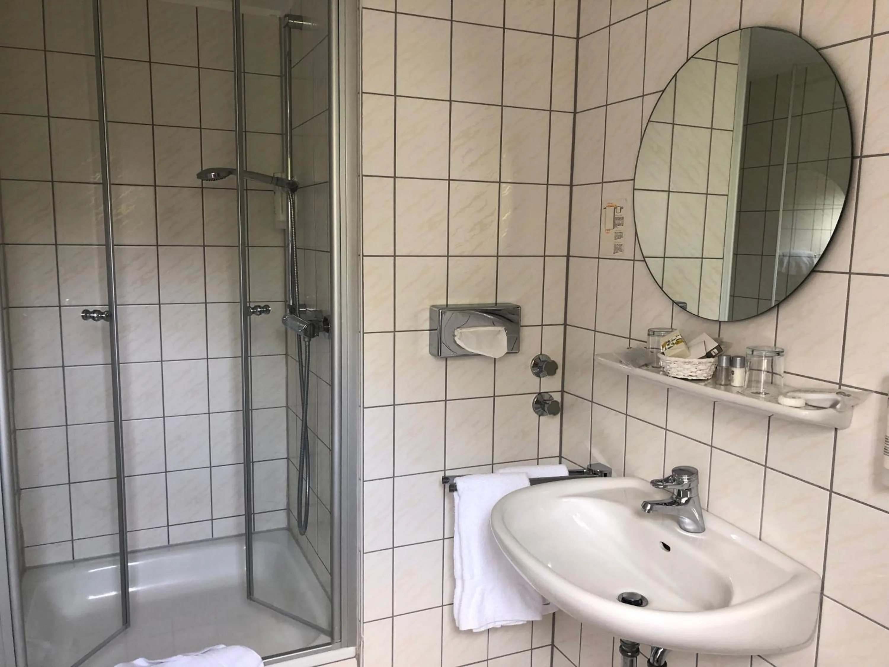 Shower in Hotel & Gastropark Loemühle