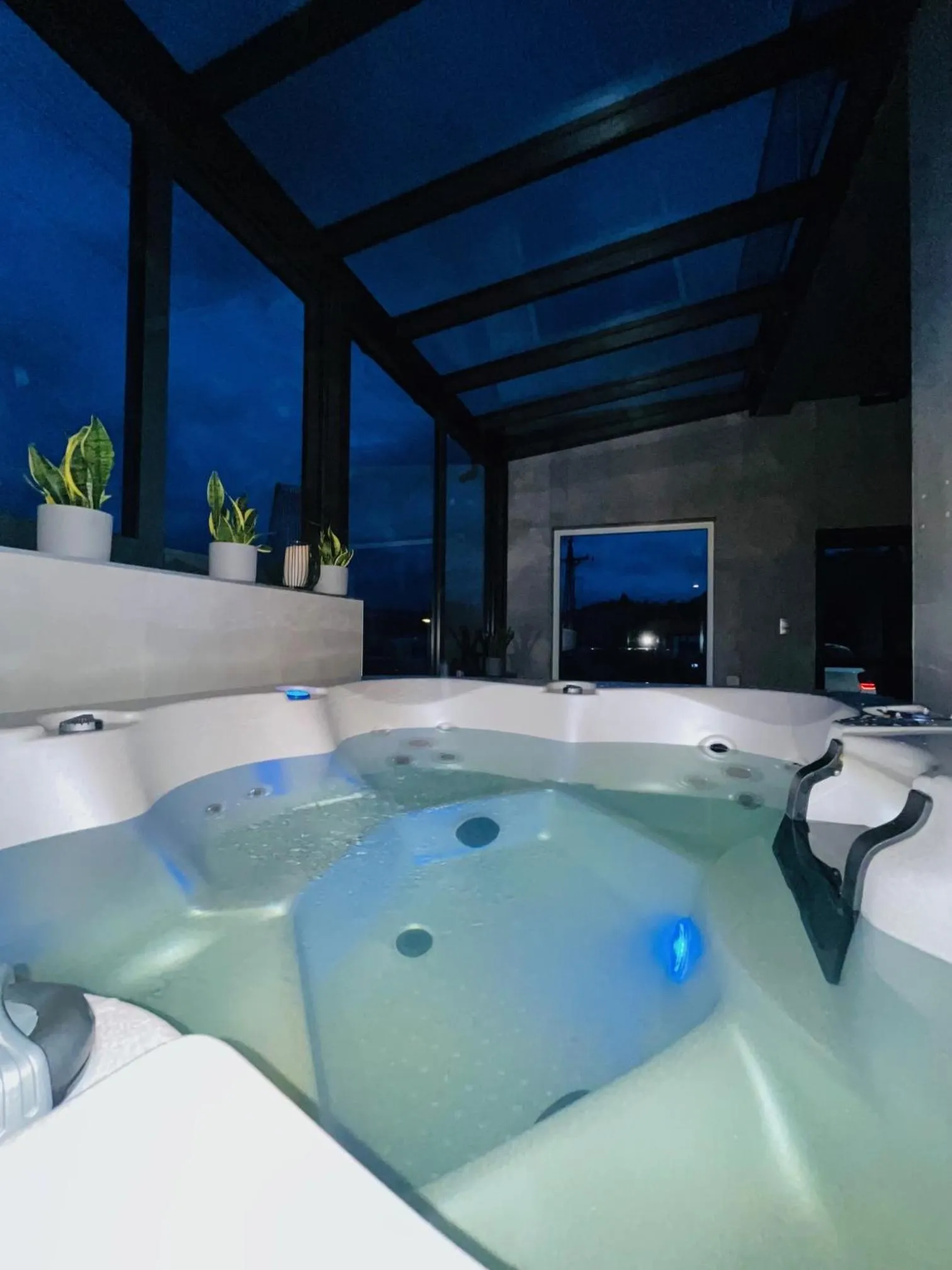 Hot Tub in La Park Aparthotel