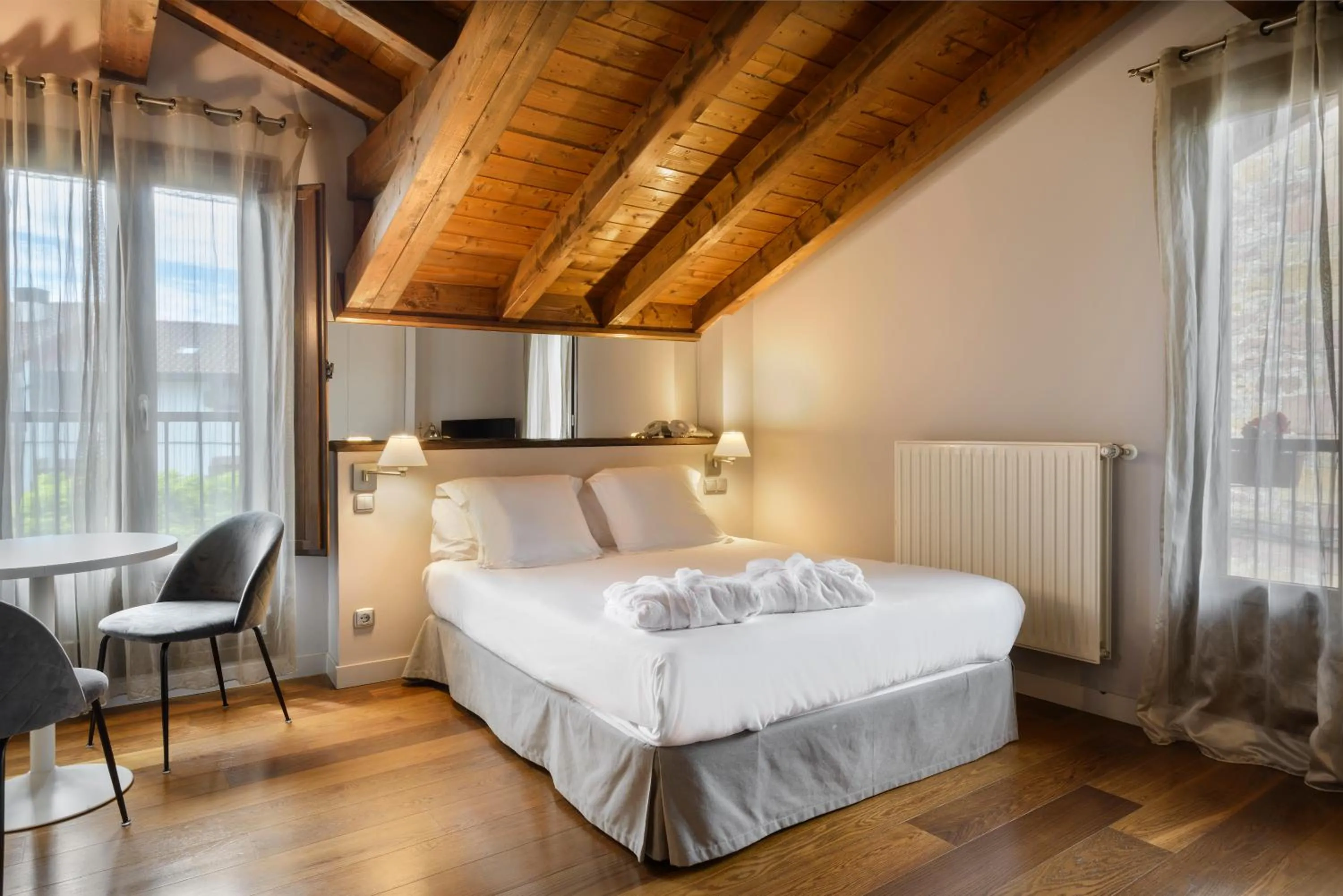 Bedroom, Bed in Hotel Rural Iribarnia