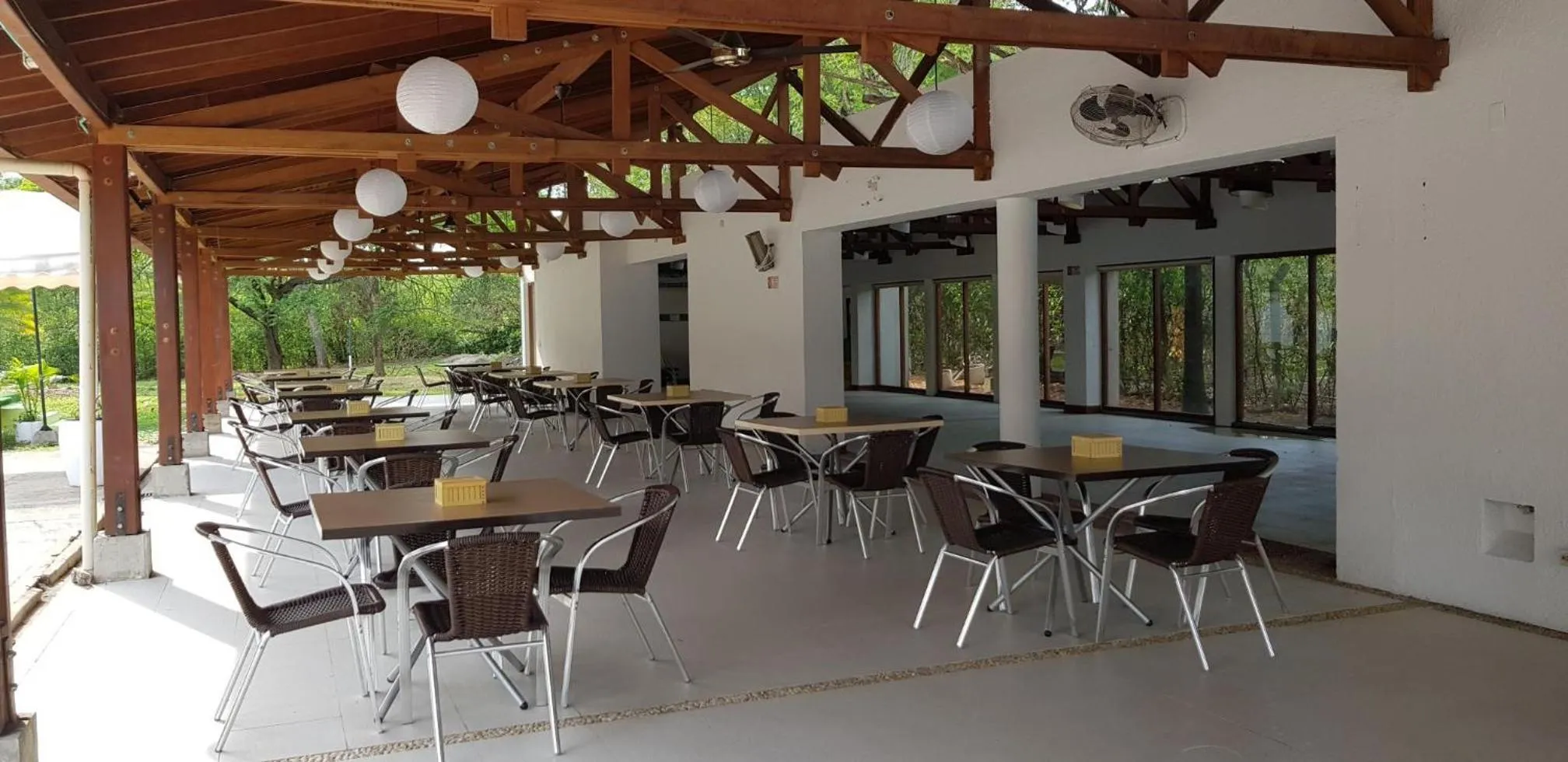 Restaurant/places to eat in Hotel Peñon Suites