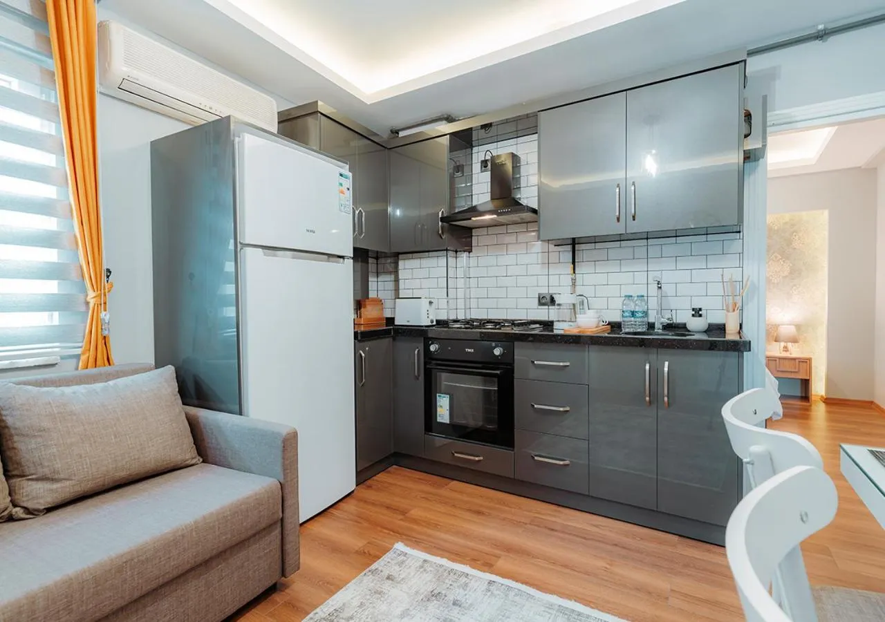 Coffee/tea facilities in Umut Apartments