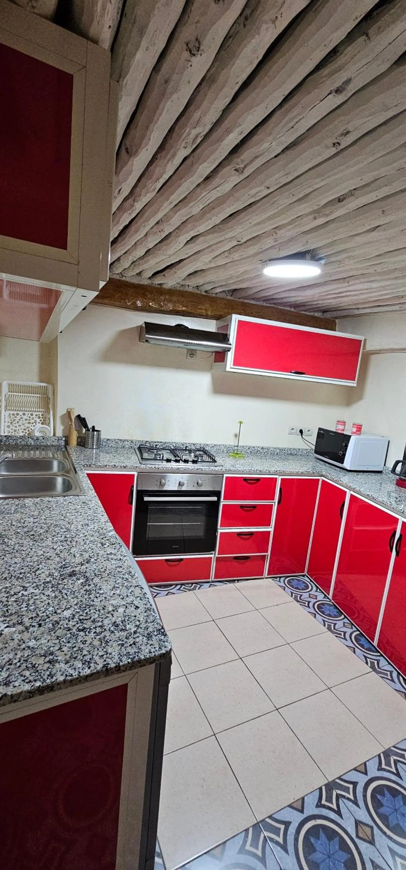 Kitchen or kitchenette in Ryad 91