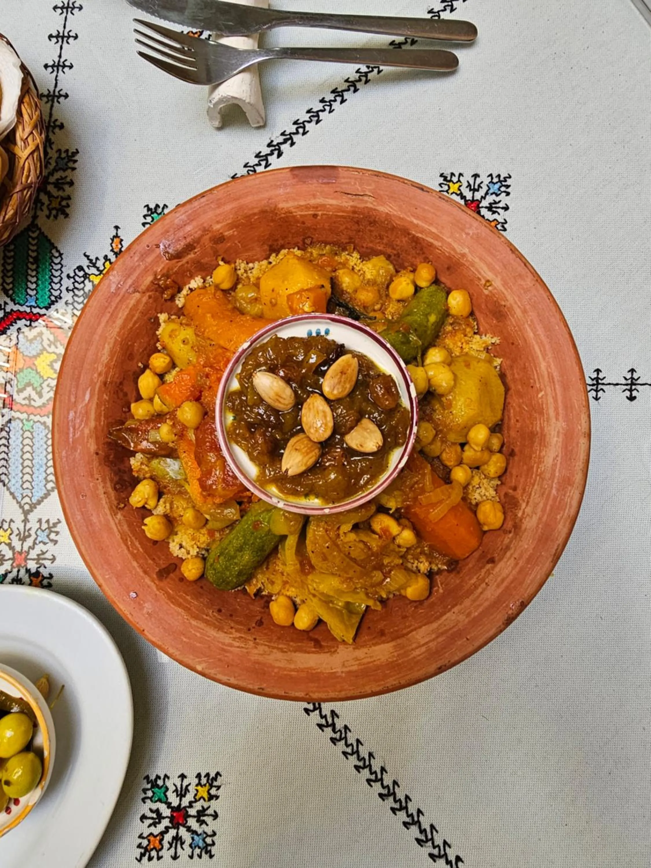 Restaurant/places to eat in Ryad 91