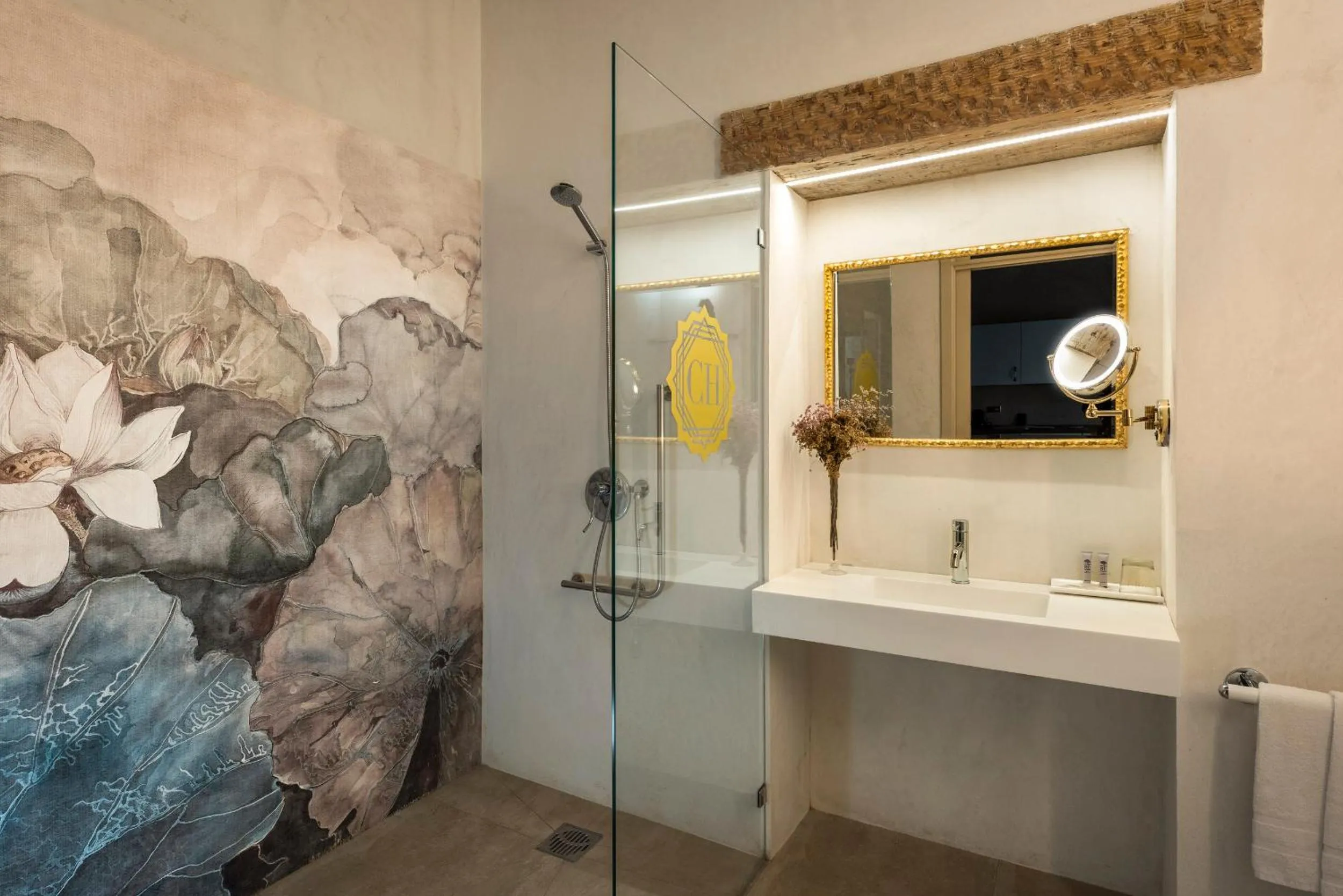 Shower in CH Apartments Boutique