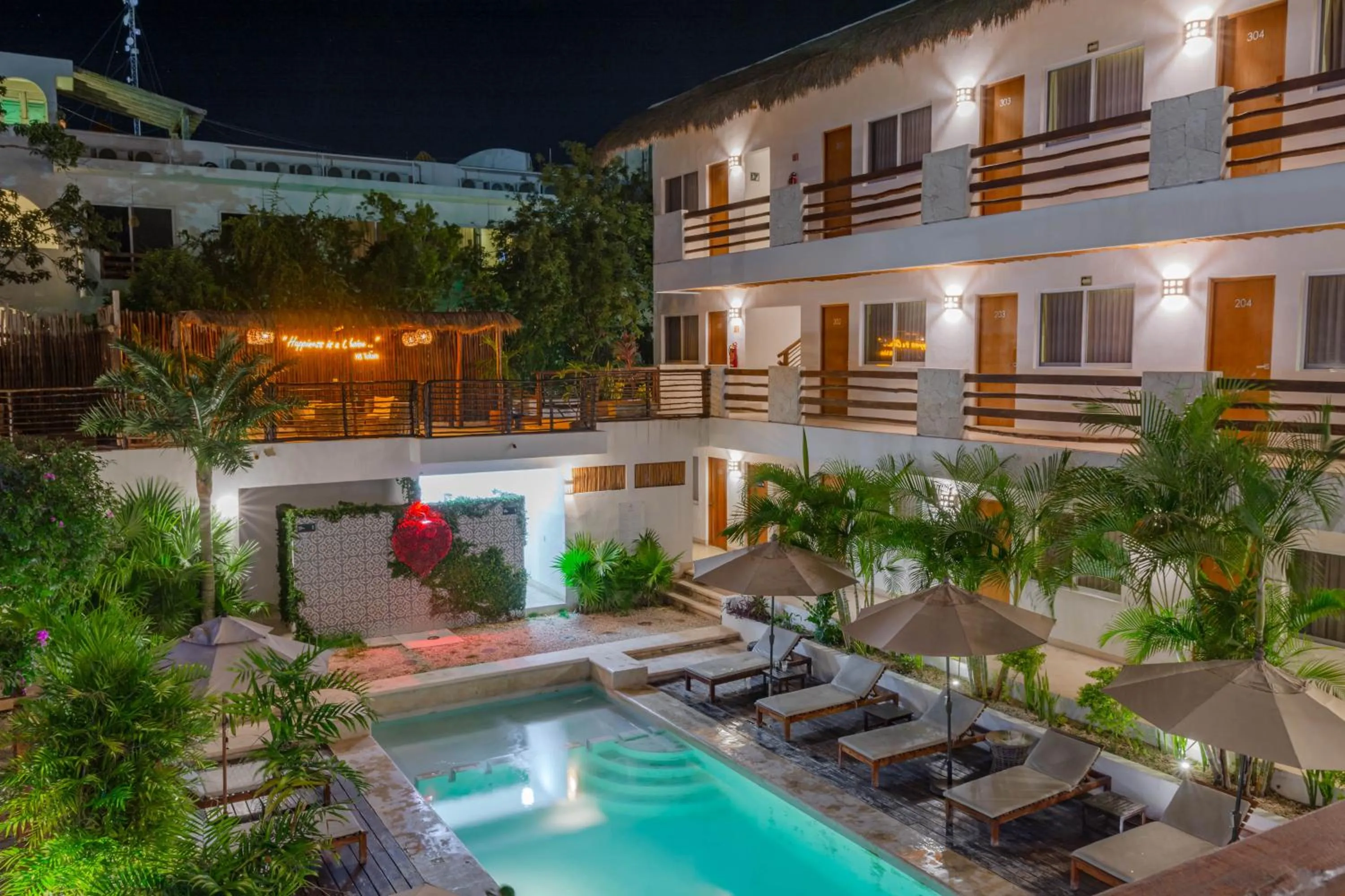 Swimming pool in Kaab Tulum