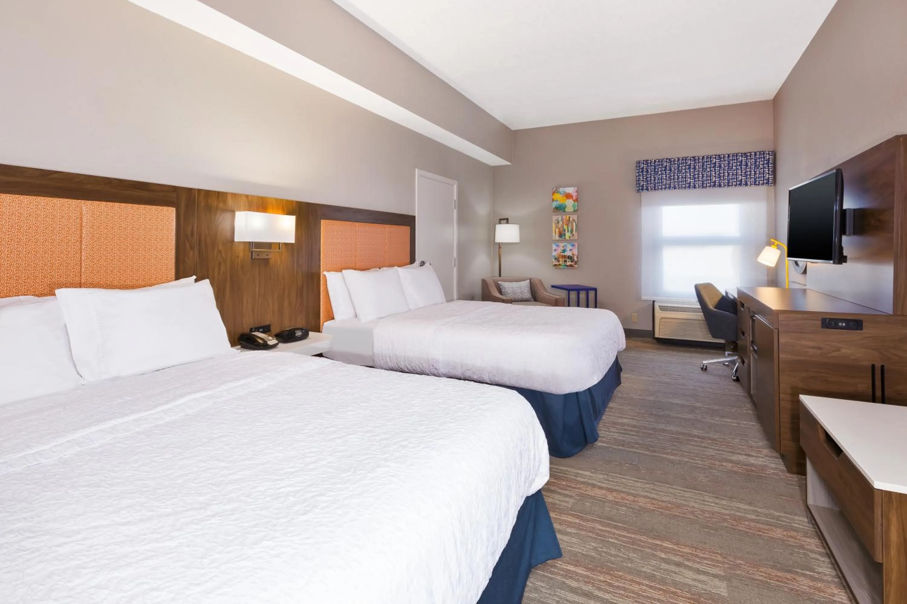 Bed in Hampton Inn Princeton