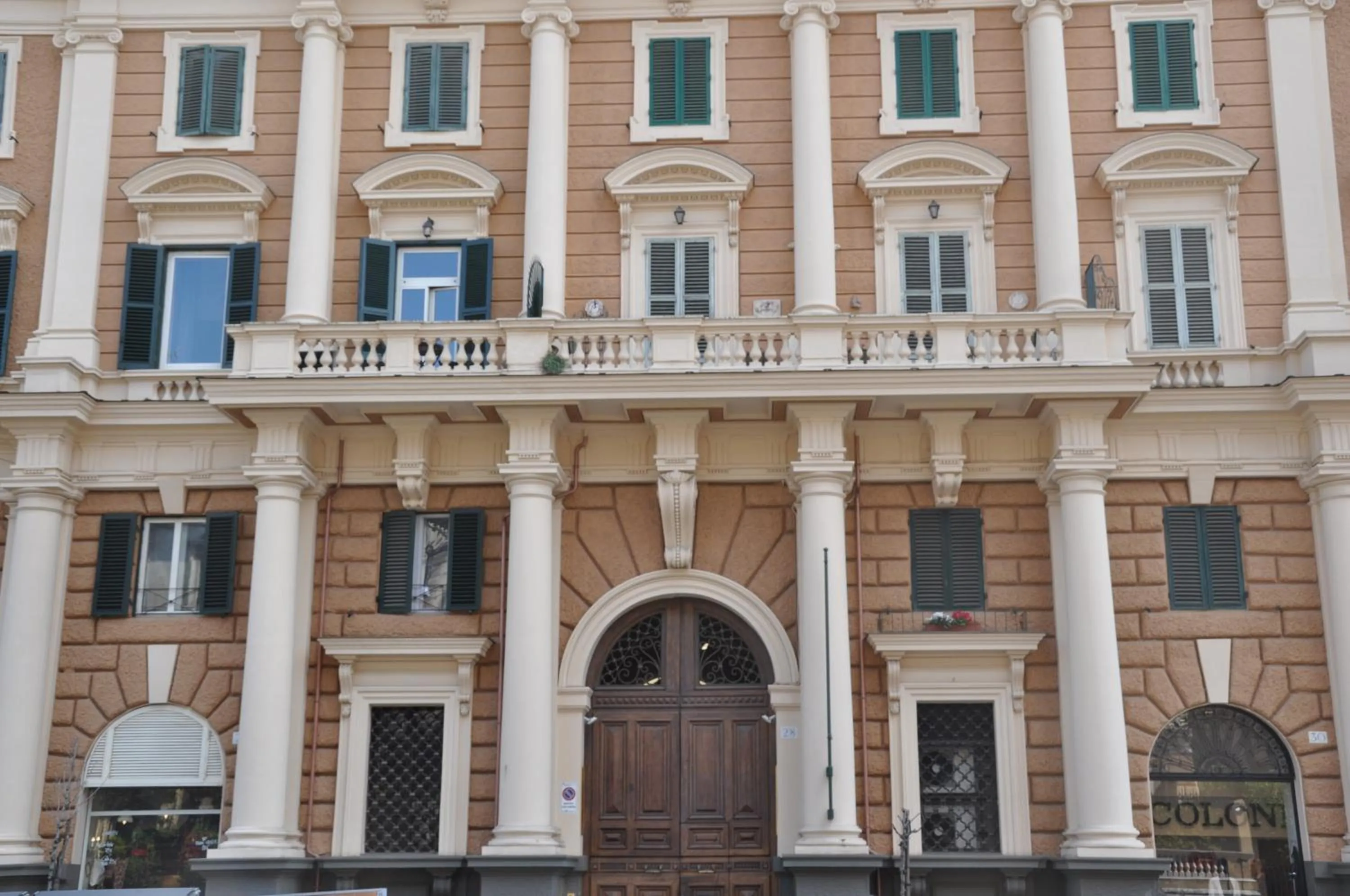 Property building in Numa Roma Guesthouse