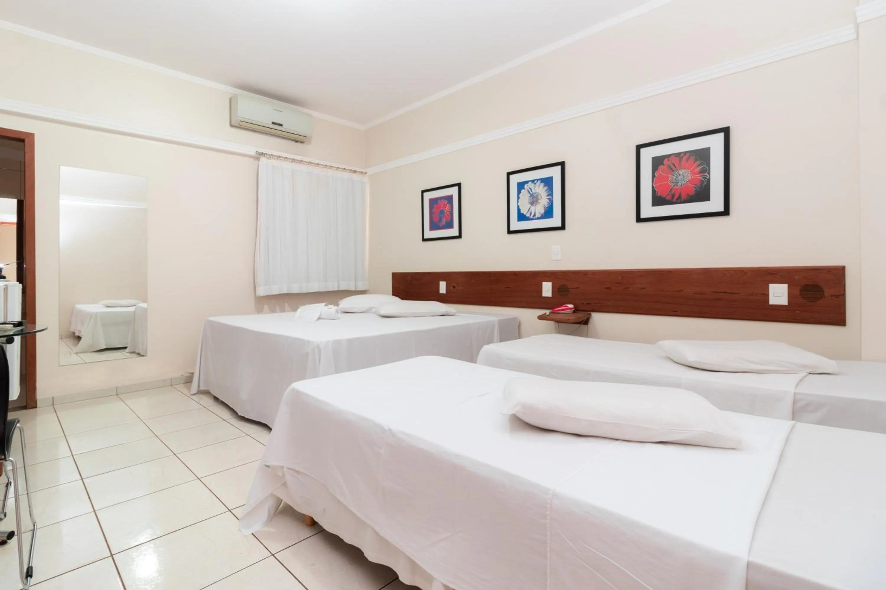 Bed in Turis Hotel Centro