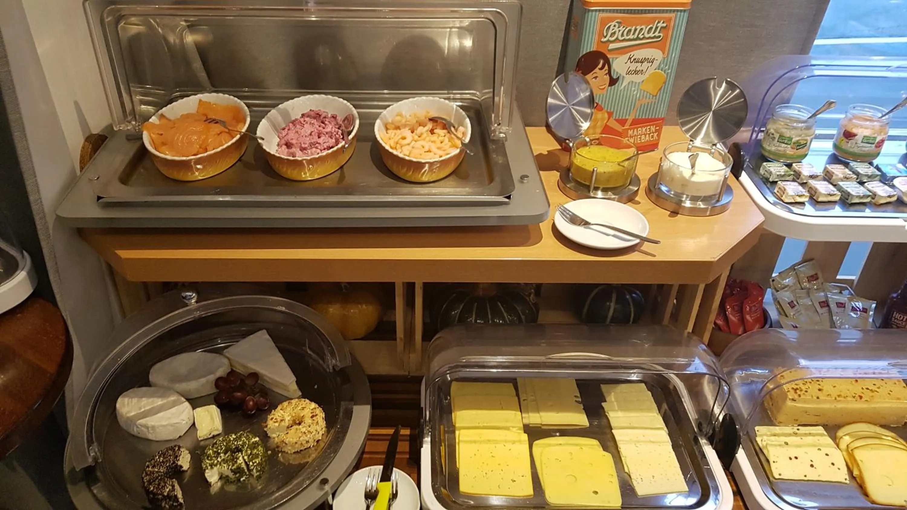 Buffet breakfast in Schillers Hotel & Café - GARNI -