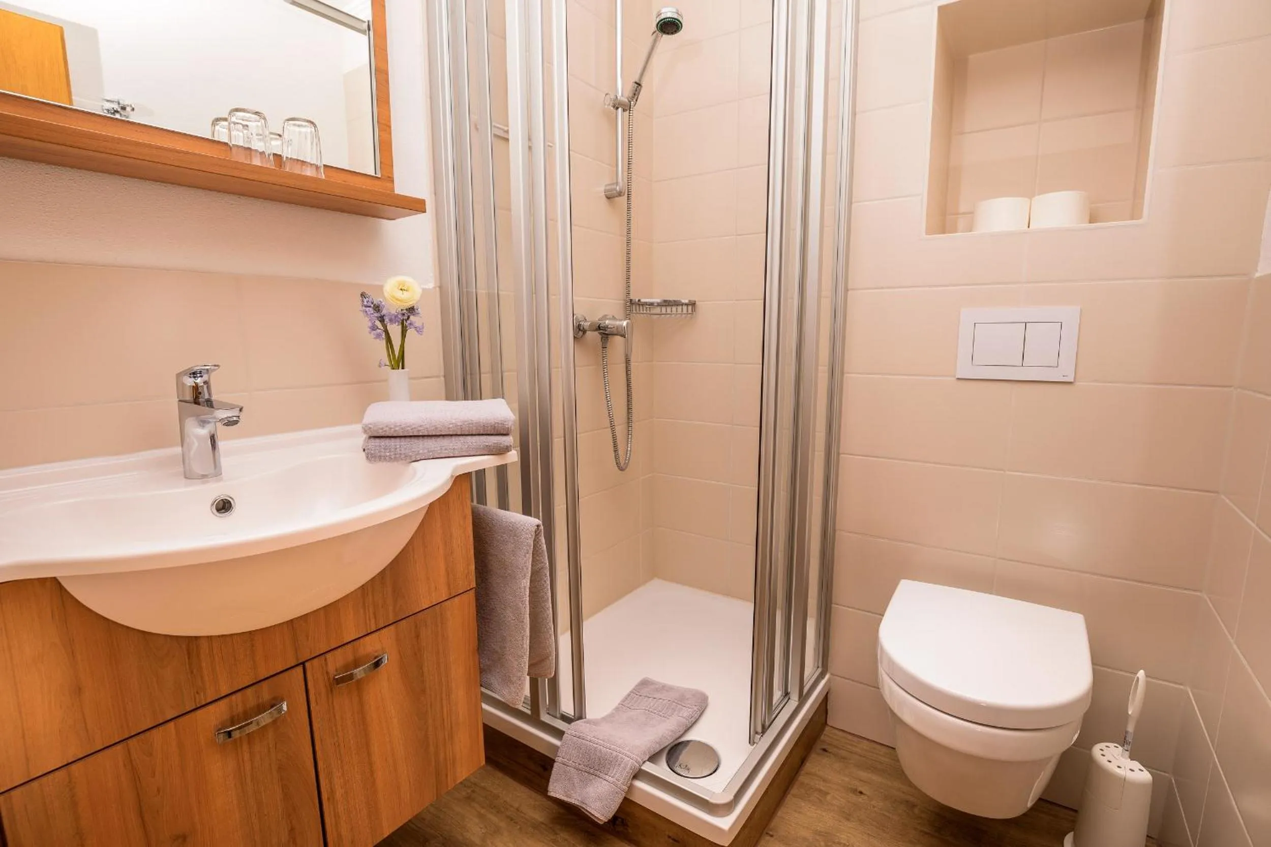 Shower in Pension Silberbauer