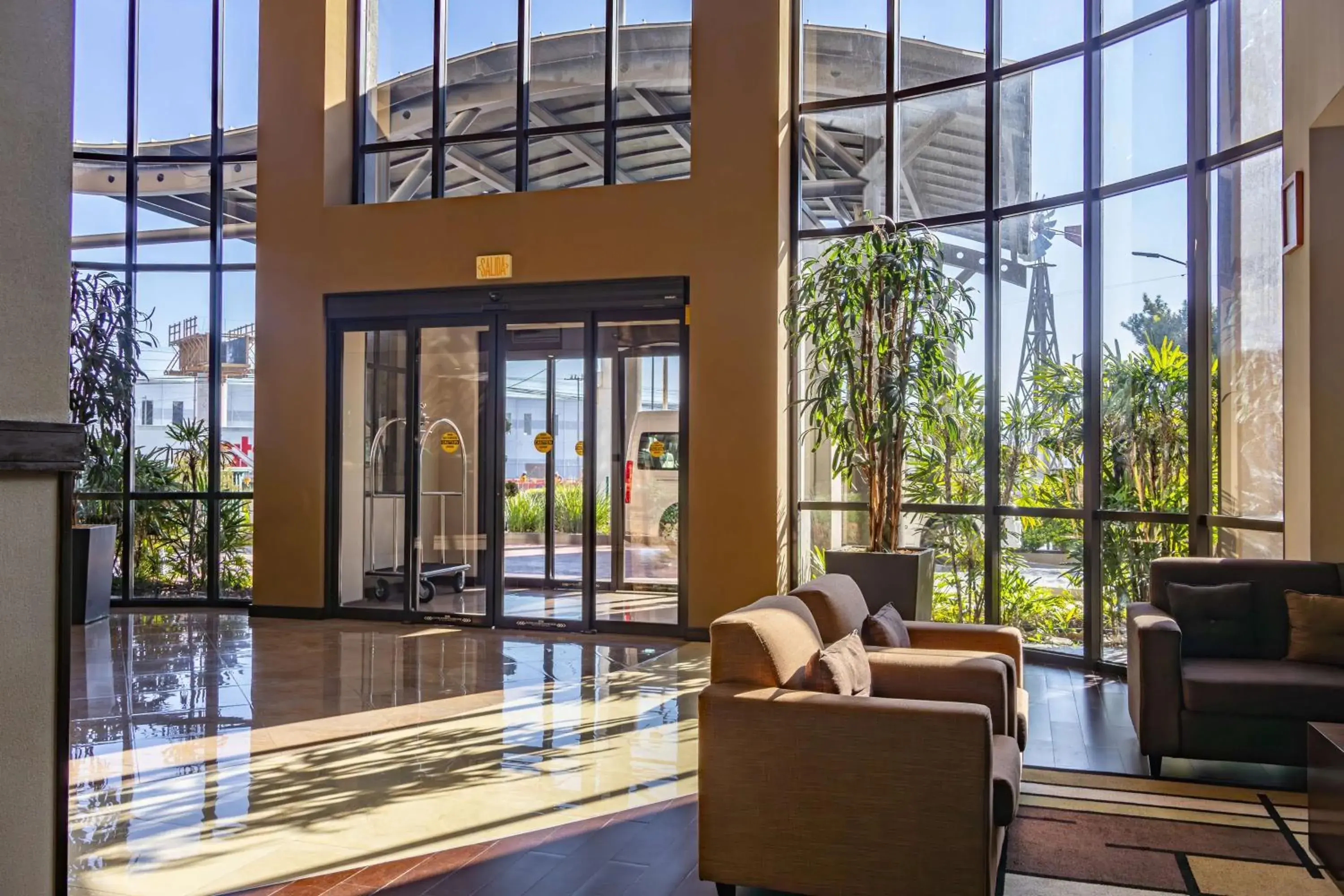 Lobby or reception in Best Western PREMIER Monterrey Aeropuerto Lobby or reception in Best Western PREMIER Monterrey Aeropuerto