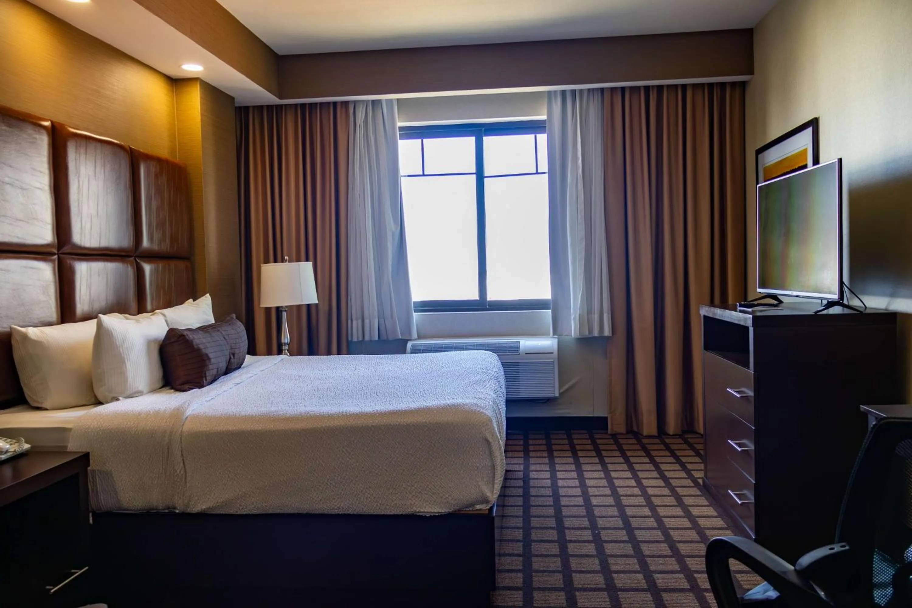 Bedroom, Bed in Best Western PREMIER Monterrey Aeropuerto