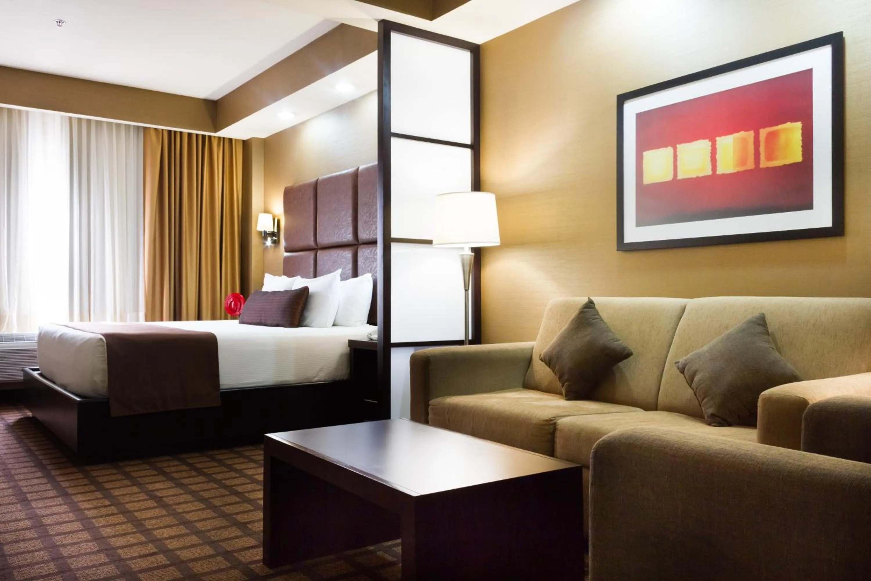 Photo of the whole room, Bed in Best Western PREMIER Monterrey Aeropuerto