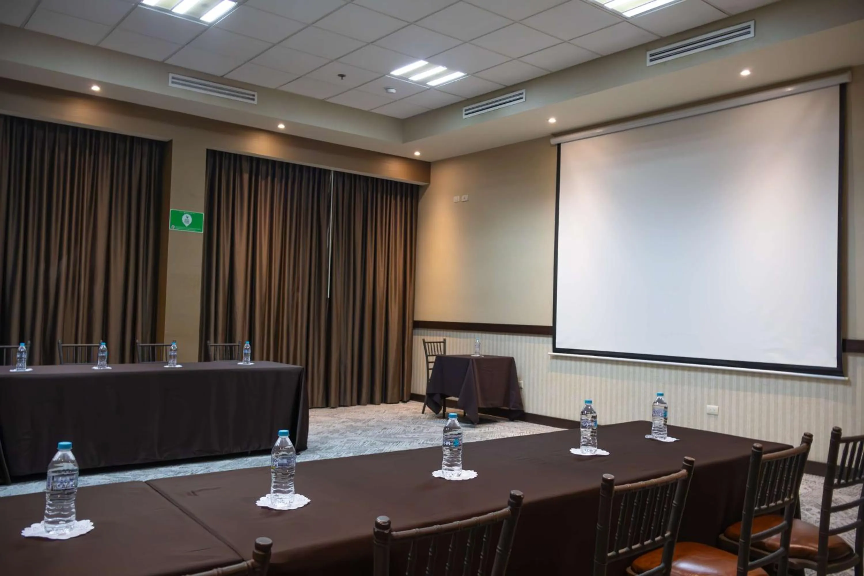 Meeting/conference room in Best Western PREMIER Monterrey Aeropuerto