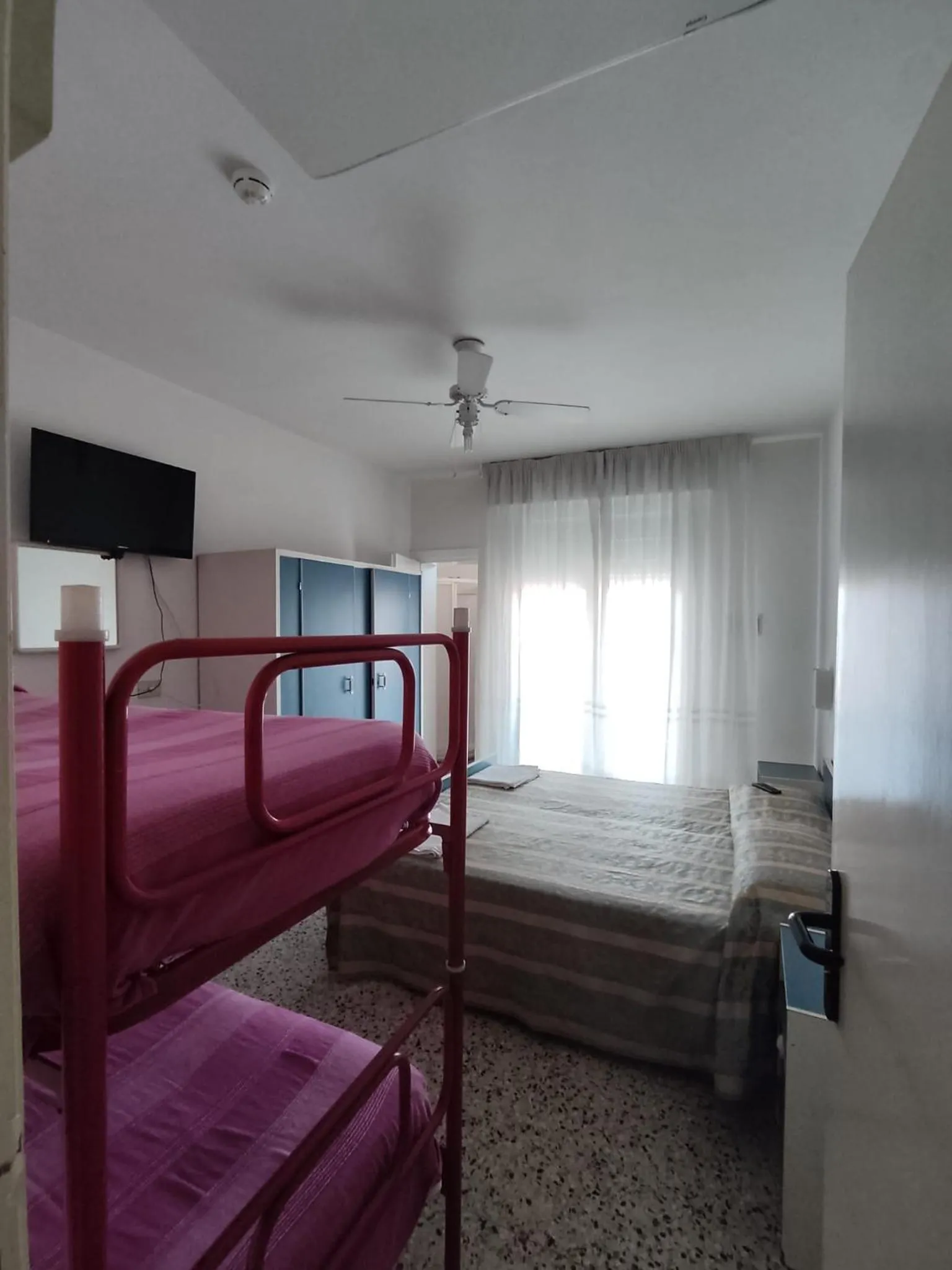 TV and multimedia, Bed in Hotel Moresco Riccione - Piscina Beach Village