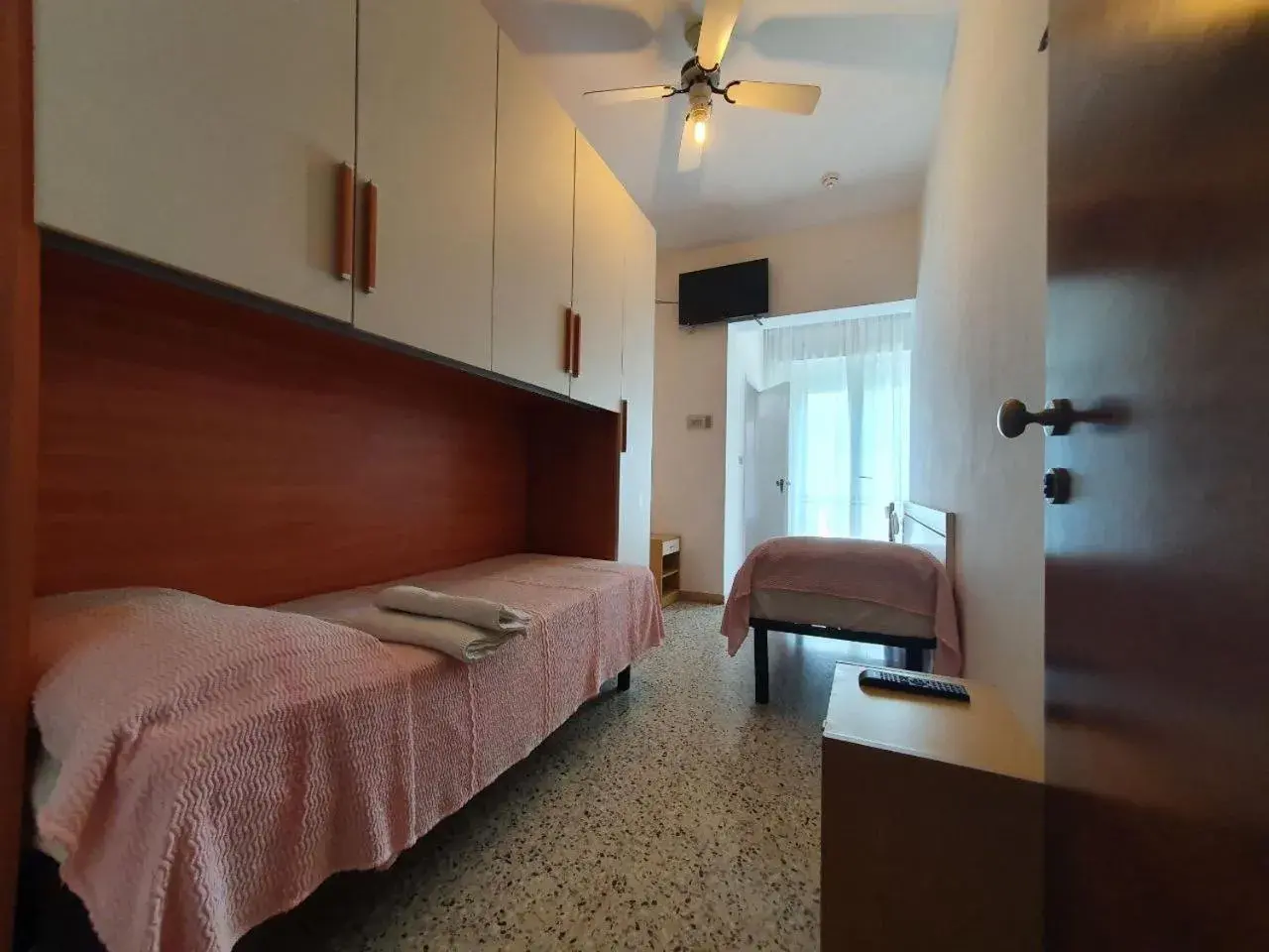 Economy Twin Room in Hotel Moresco Riccione - Piscina Beach Village Economy Twin Room in Hotel Moresco Riccione - Piscina Beach Village