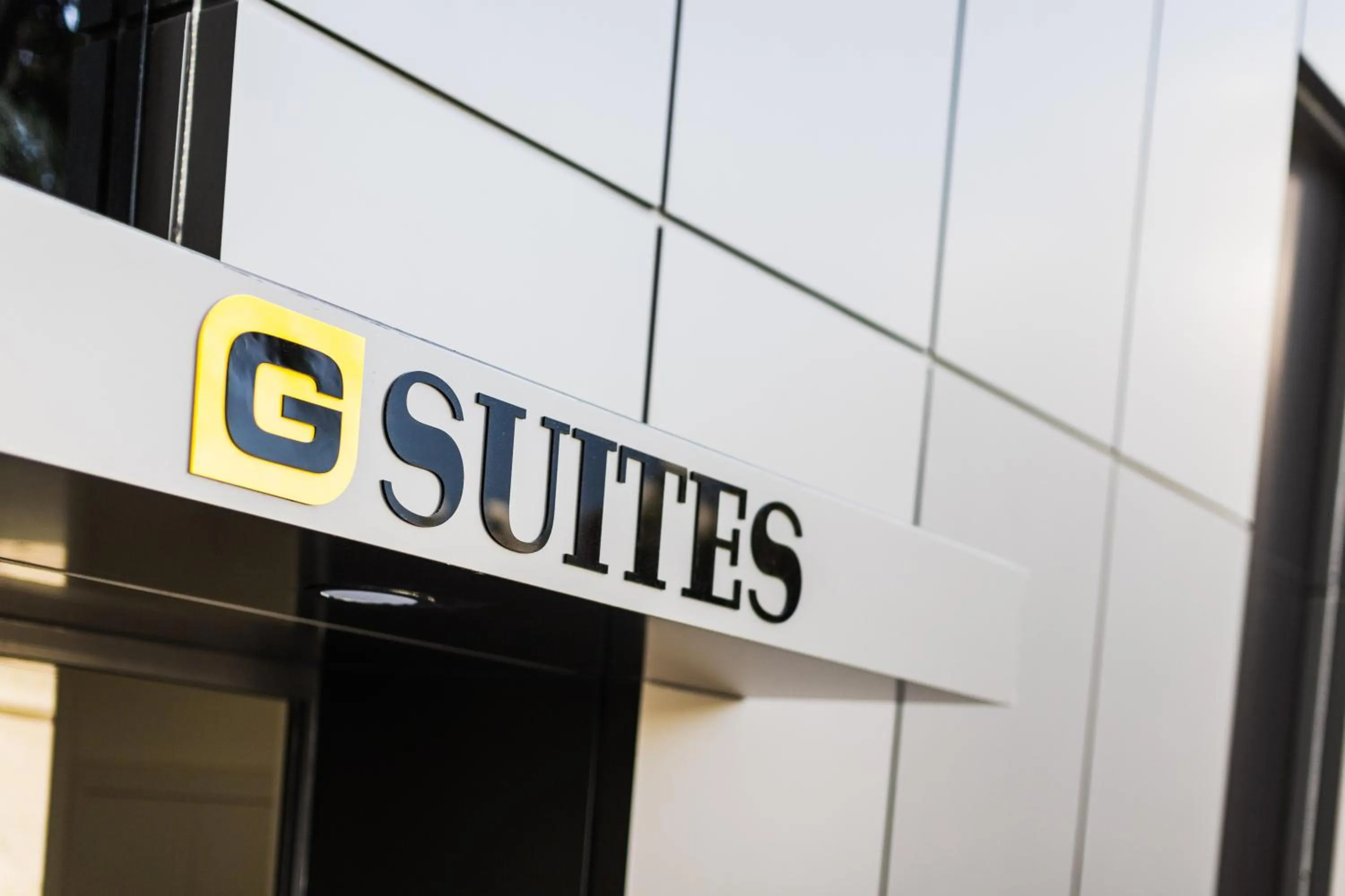 Facade/entrance in G Suites Luxury Rentals