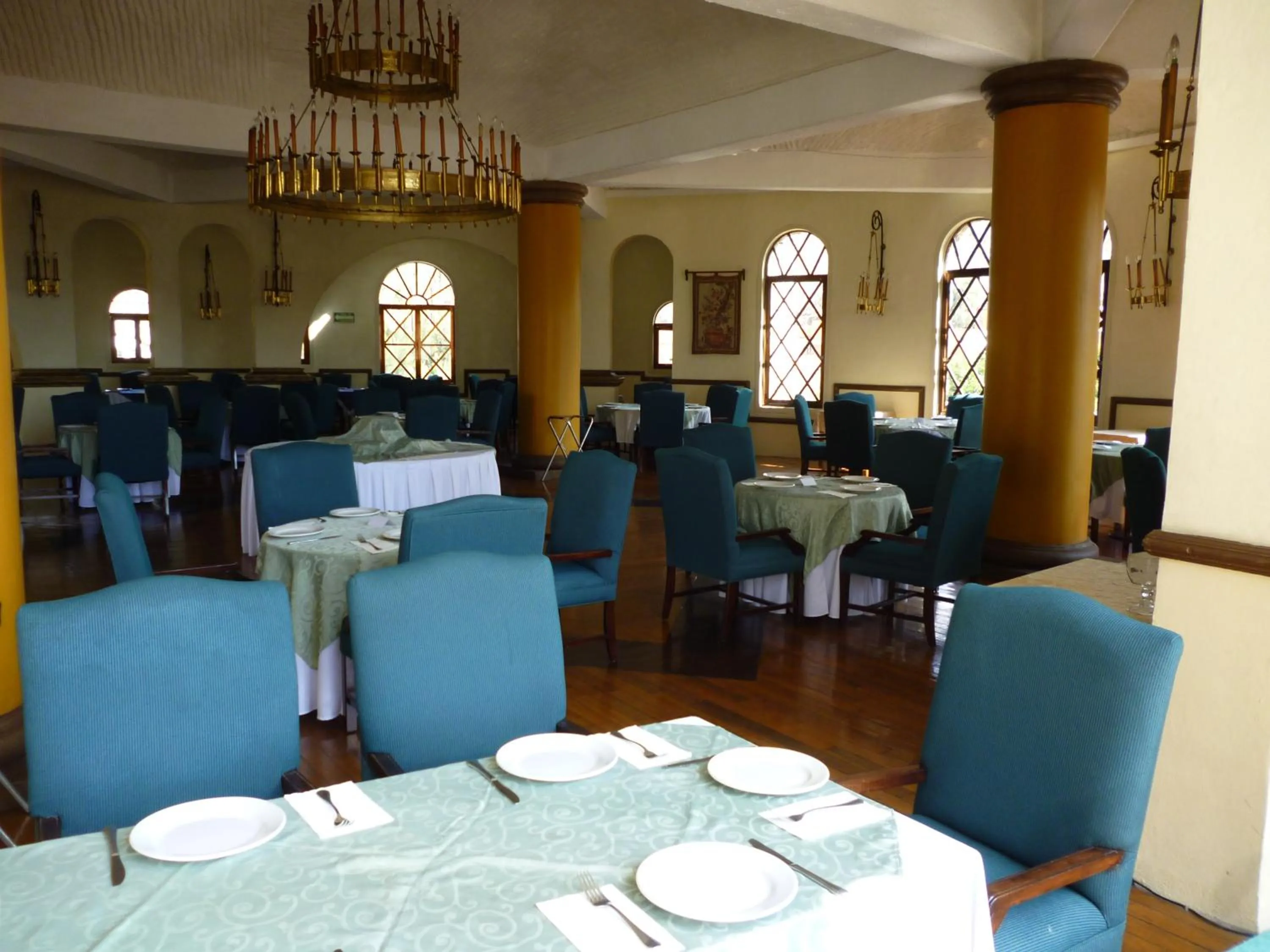 Restaurant/places to eat in Hotel Castillo de Santa Cecilia