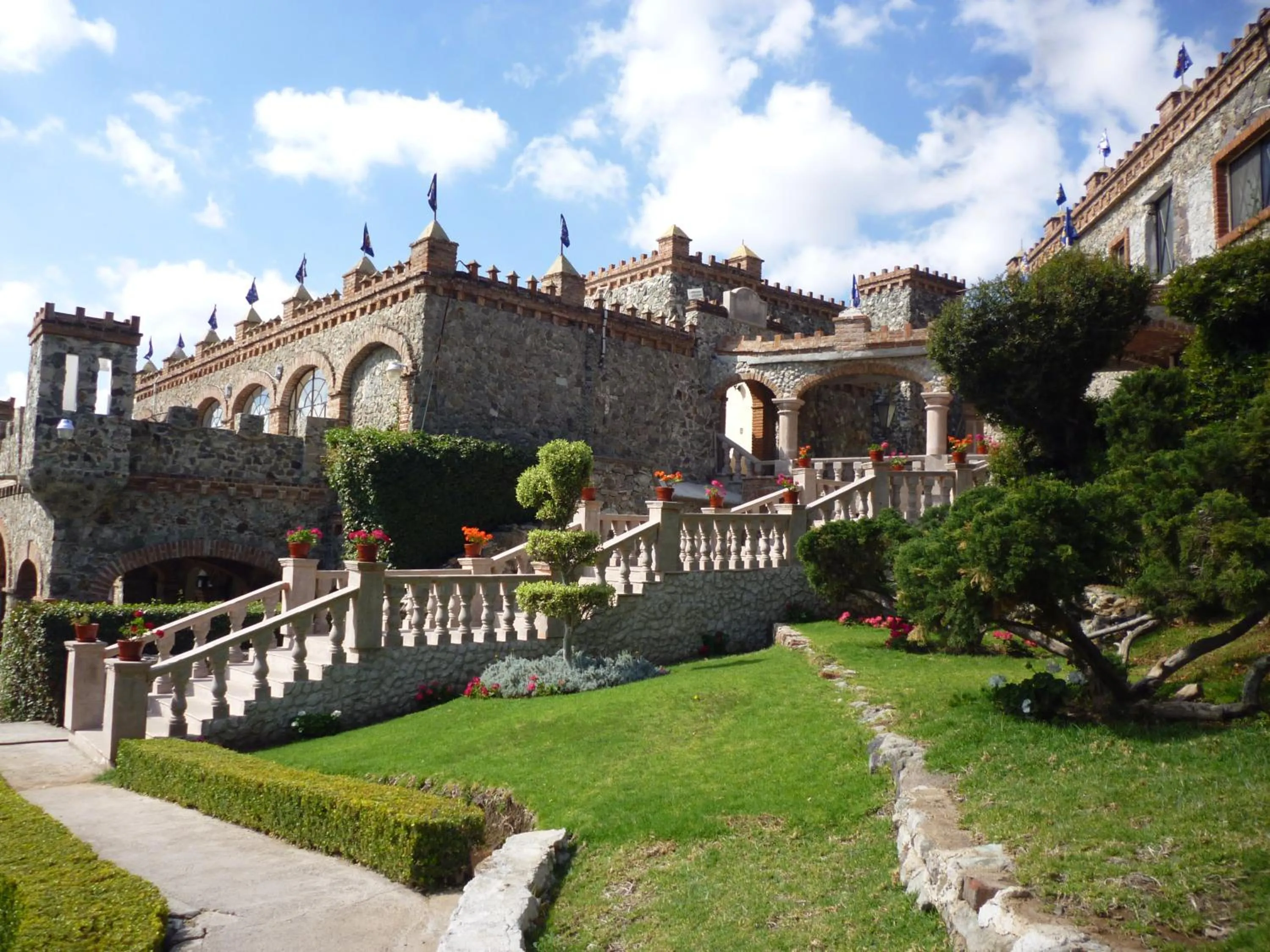 Facade/entrance in Hotel Castillo de Santa Cecilia
