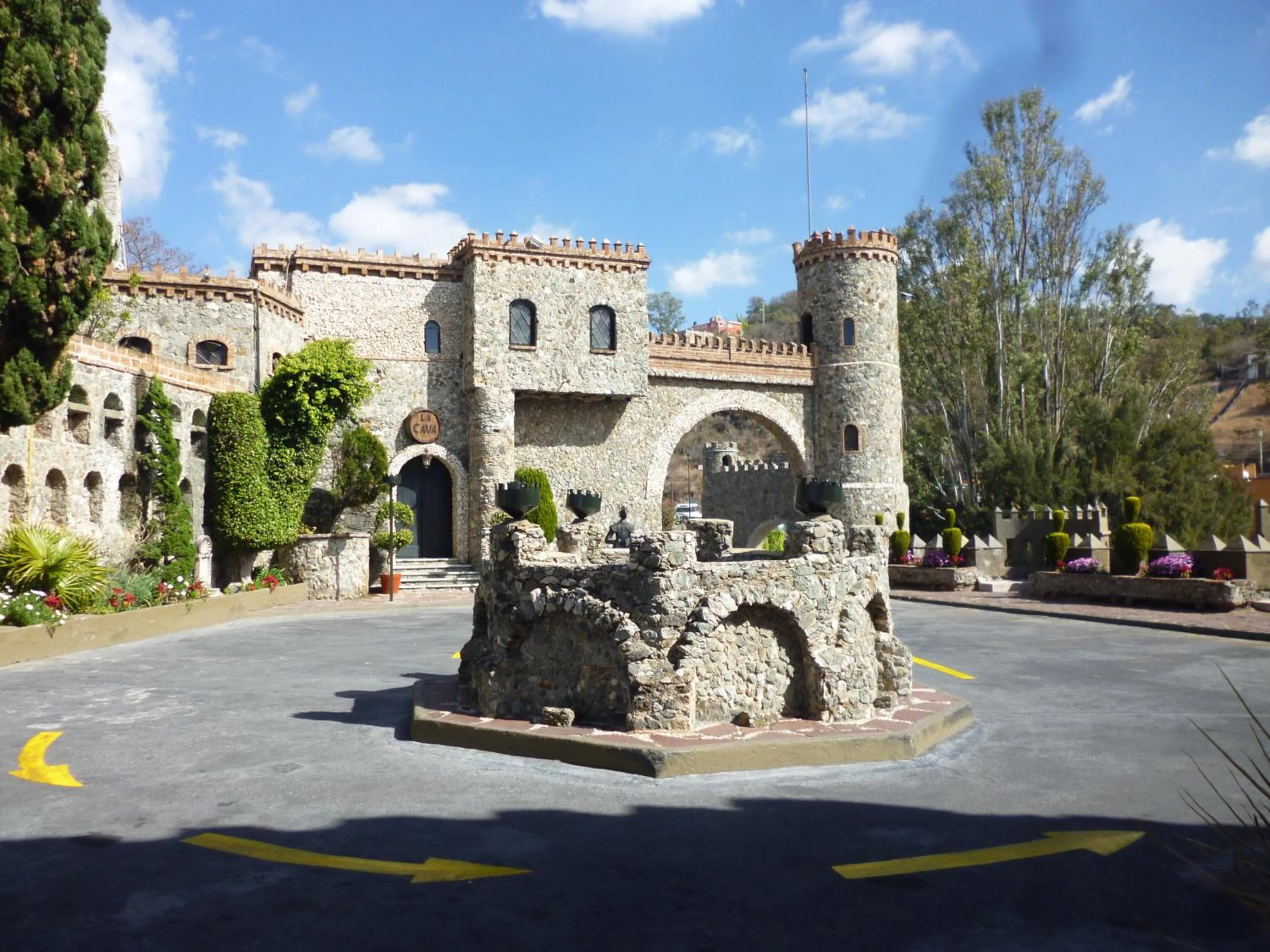 Facade/entrance in Hotel Castillo de Santa Cecilia