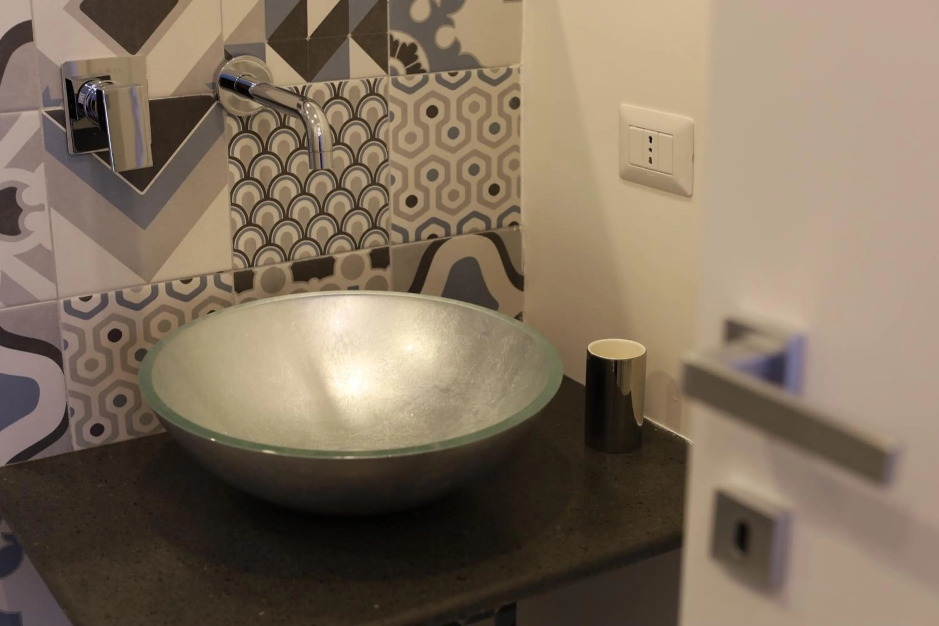 Toilet in aroma - Neapolitan BnB