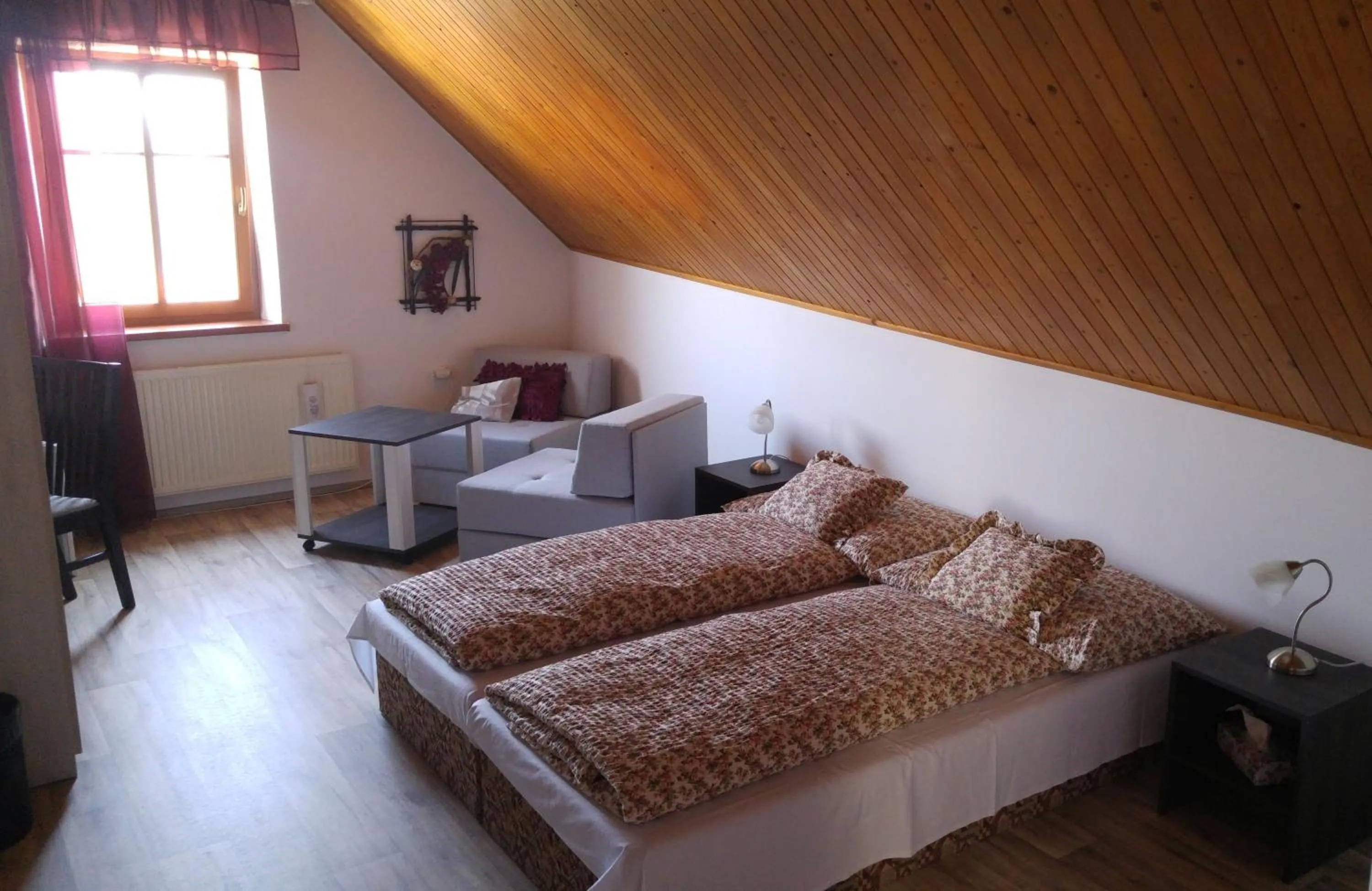 Photo of the whole room, Bed in B&B Nika