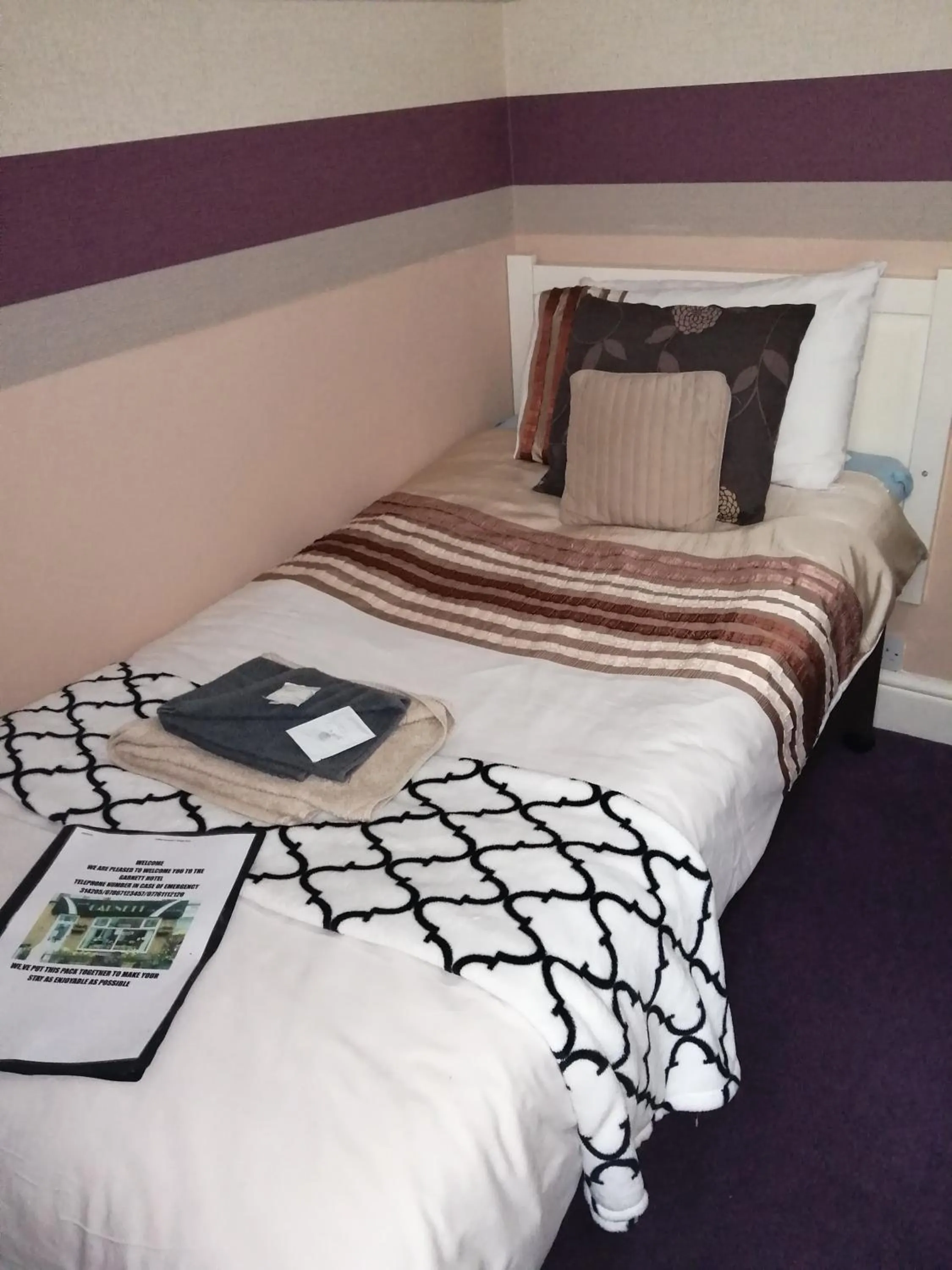 Other, Bed in The Garnett