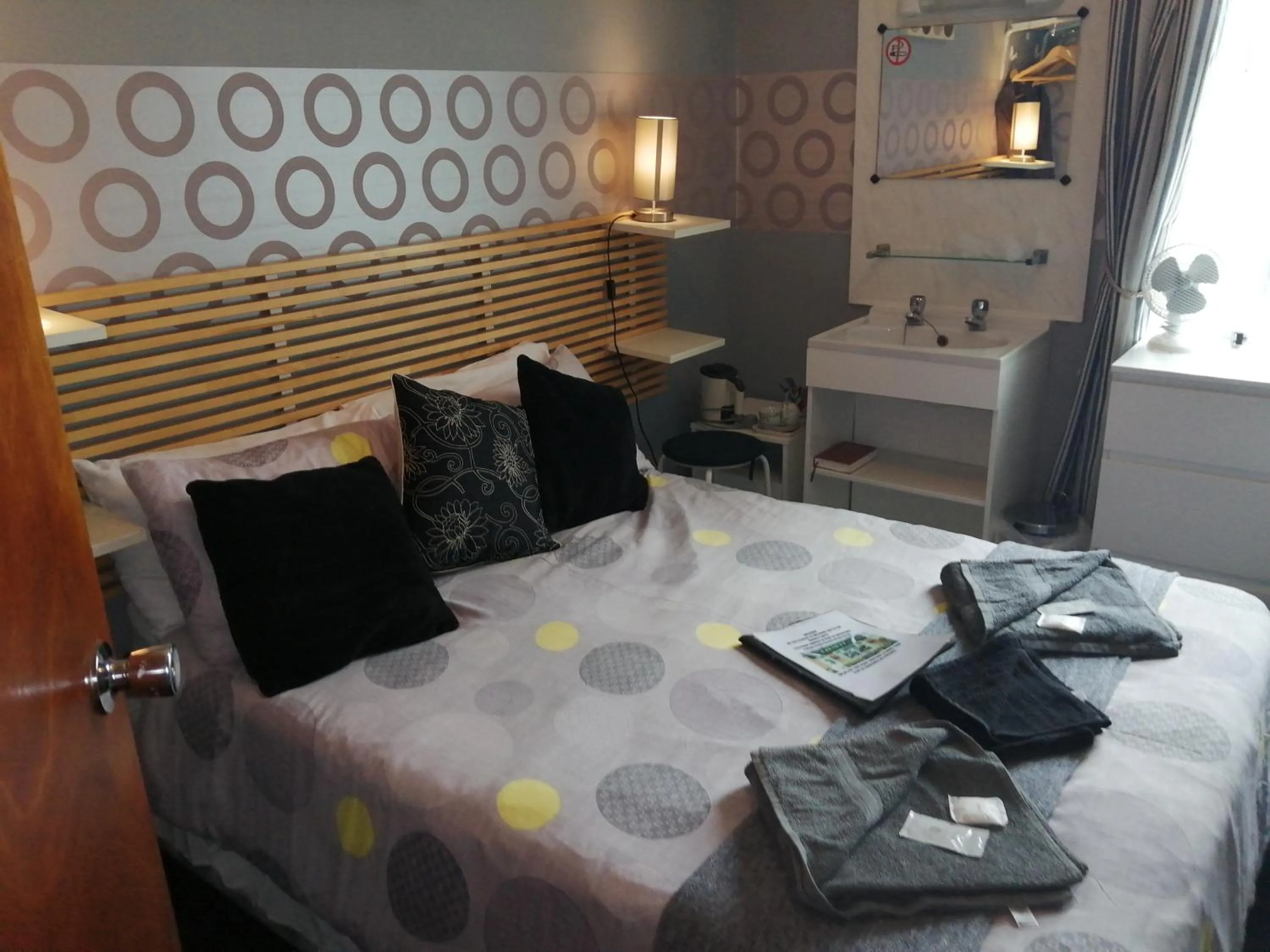 Other, Bed in The Garnett