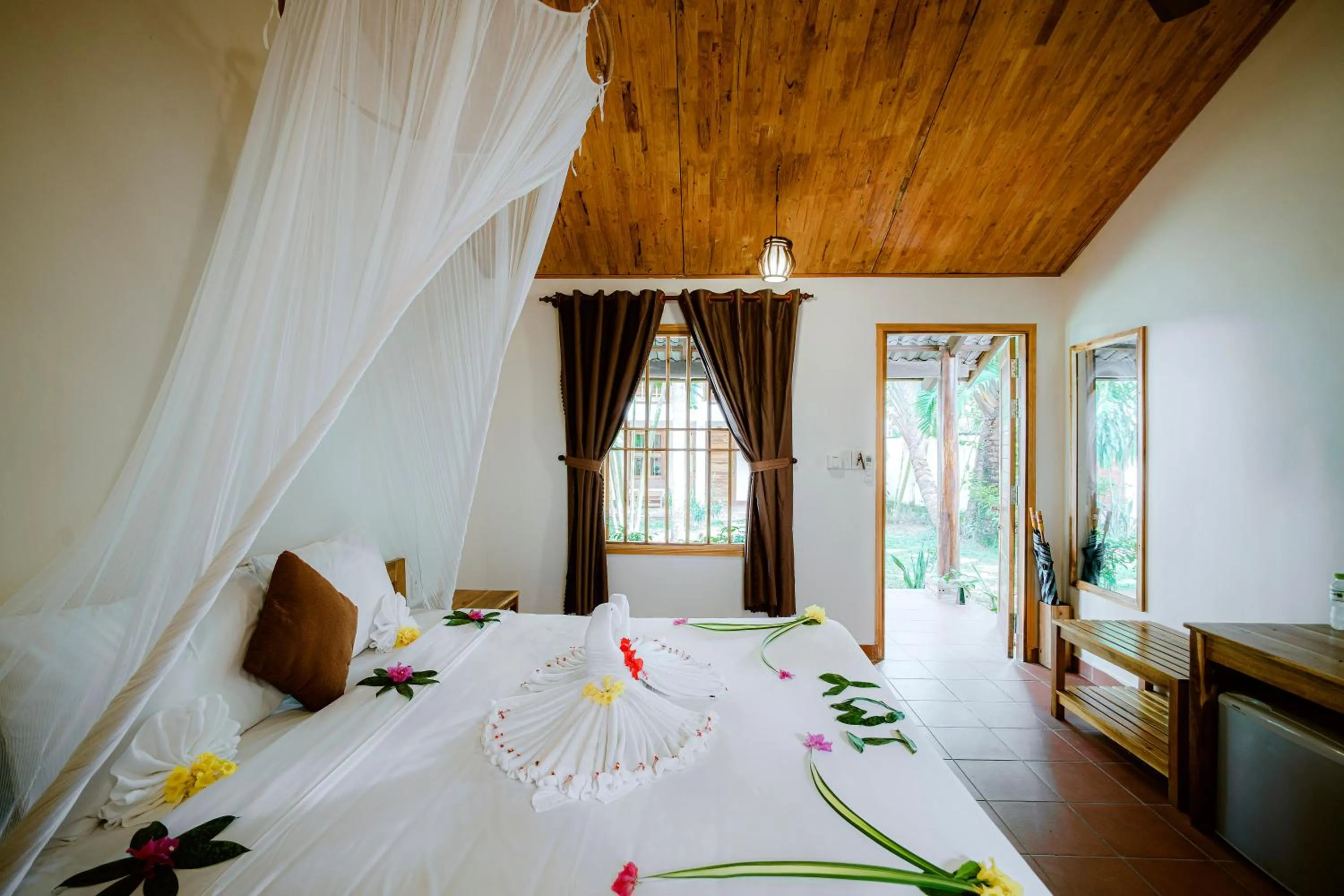 Bedroom, Bed in La Mer Resort, Phú Quốc