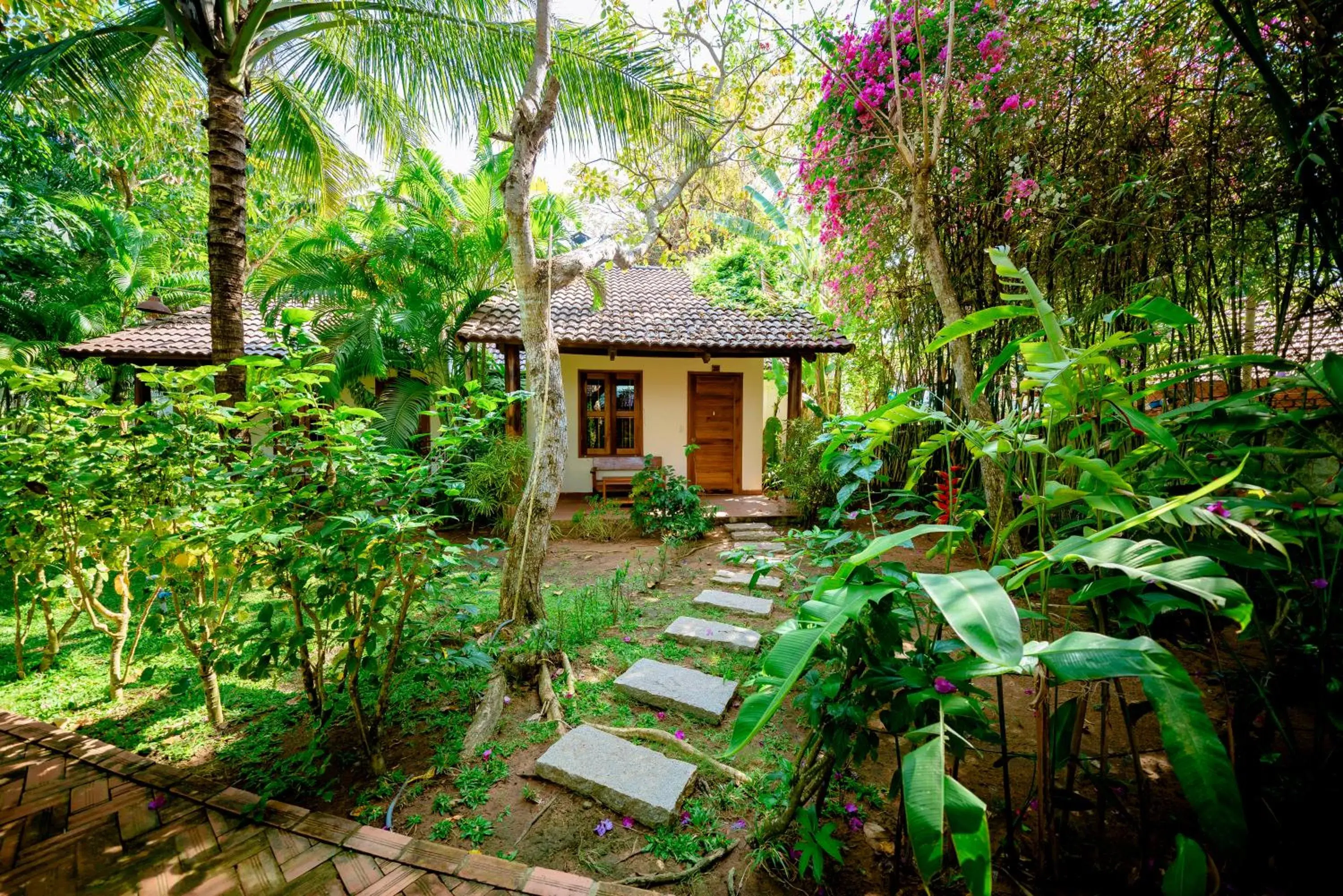 Property building in La Mer Resort, Phú Quốc Property building in La Mer Resort, Phú Quốc