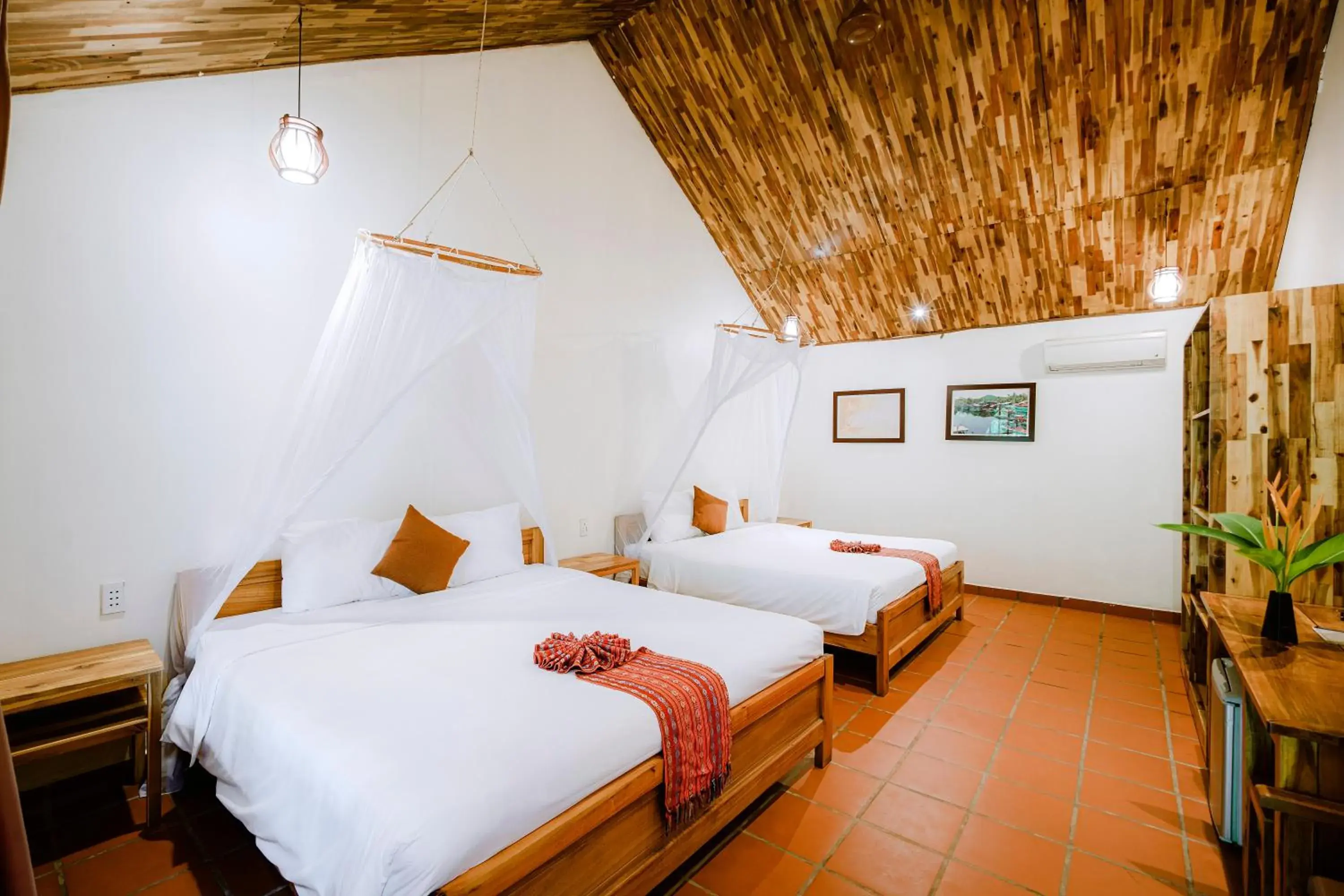 Bedroom, Bed in La Mer Resort, Phú Quốc Bedroom, Bed in La Mer Resort, Phú Quốc