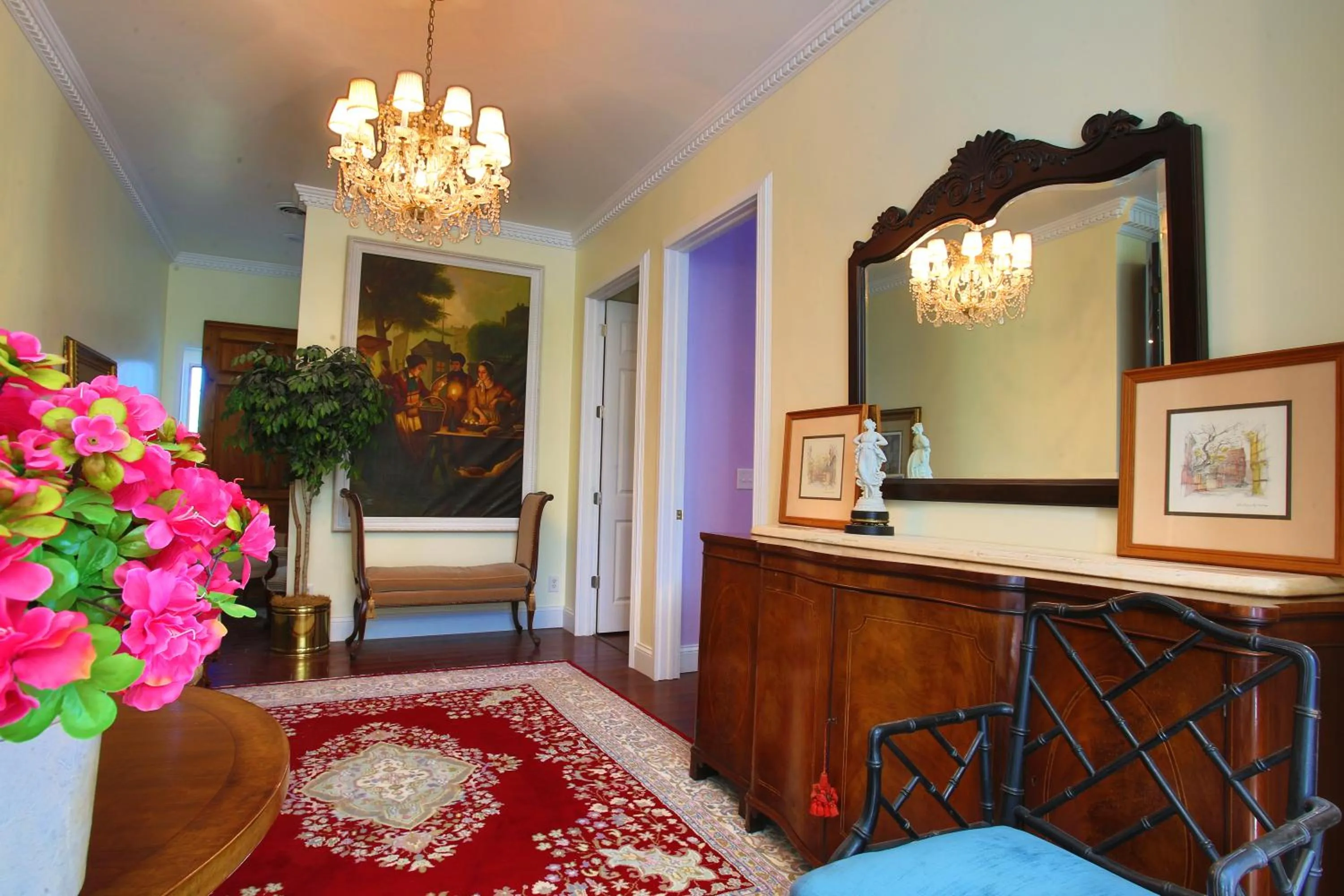 Lobby or reception in Inntiquity, A Country Inn