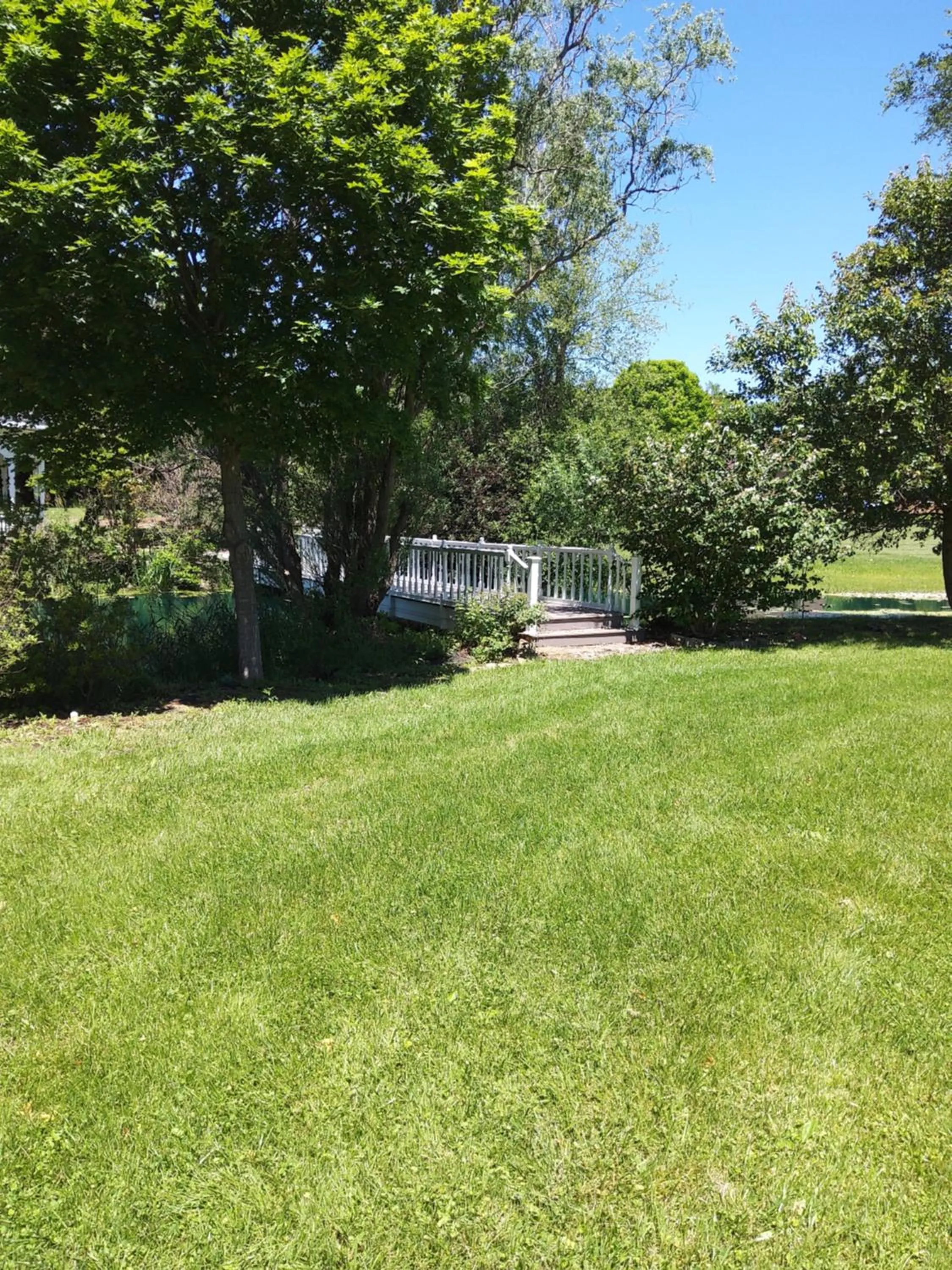 Garden in Inntiquity, A Country Inn
