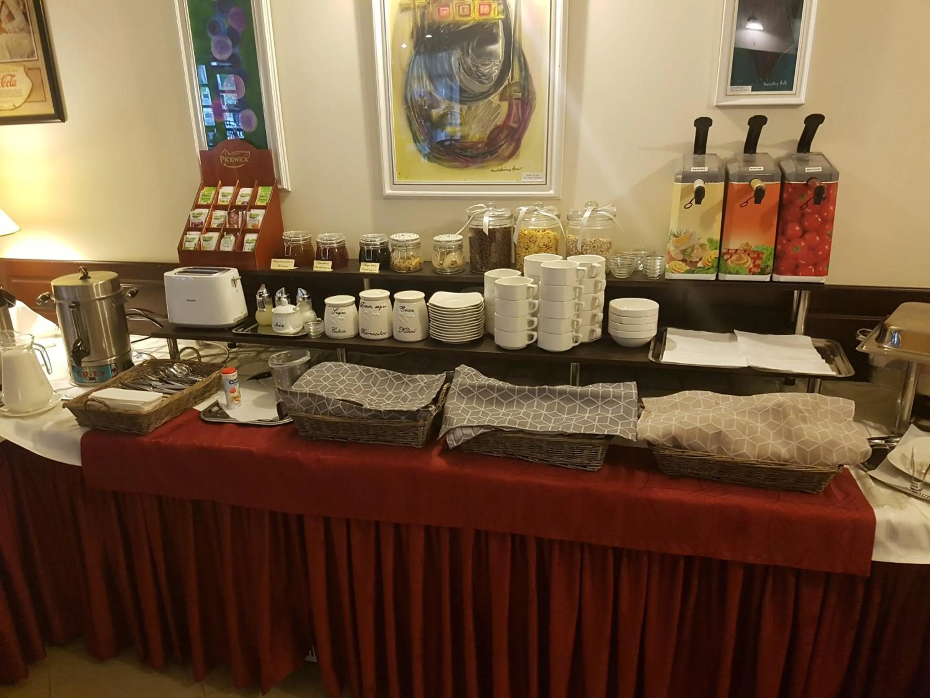 Breakfast in Hotel Kitty