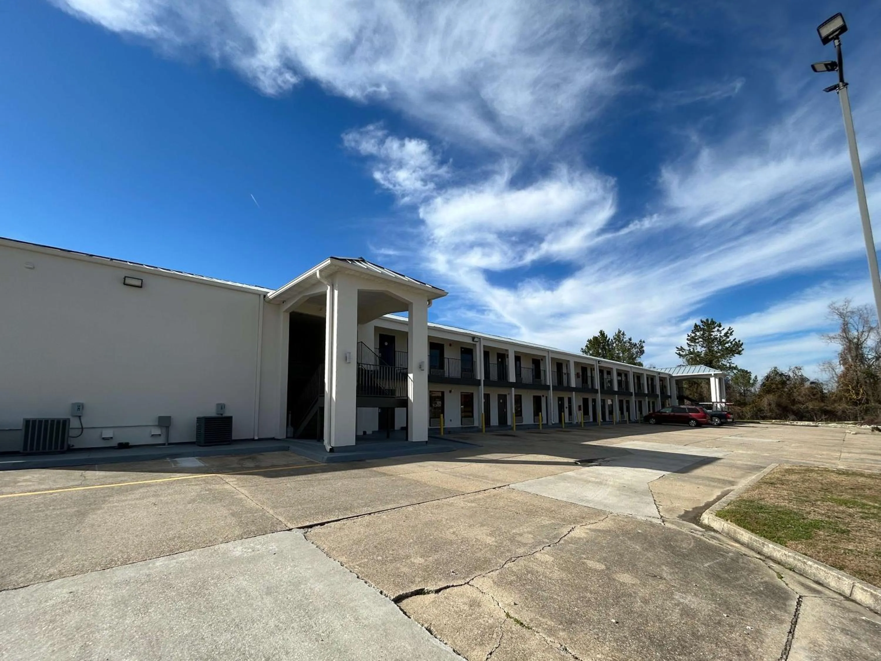 Property building in Motel 6 Denham Springs, LA