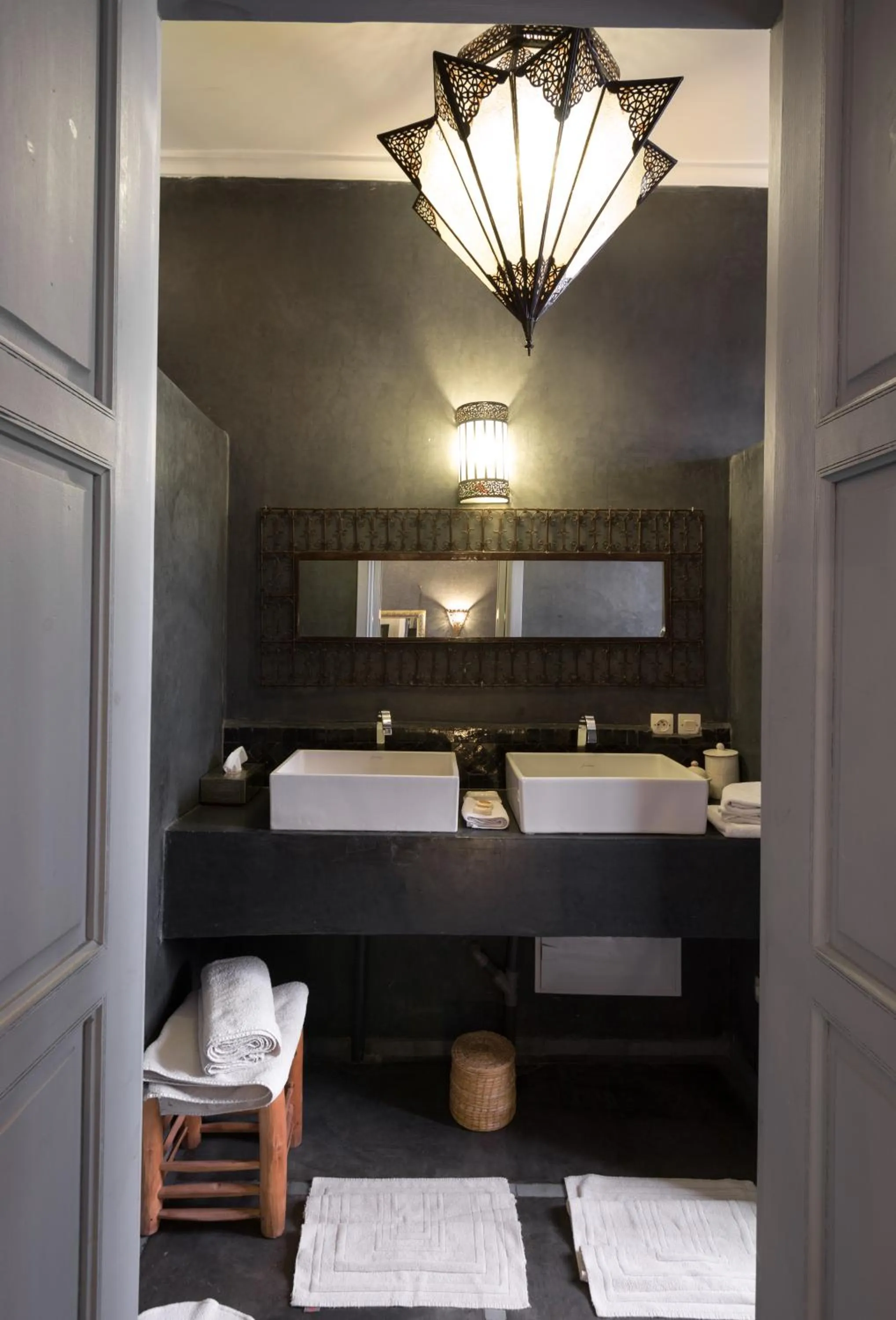 Bathroom, Bed in Riad Alegria