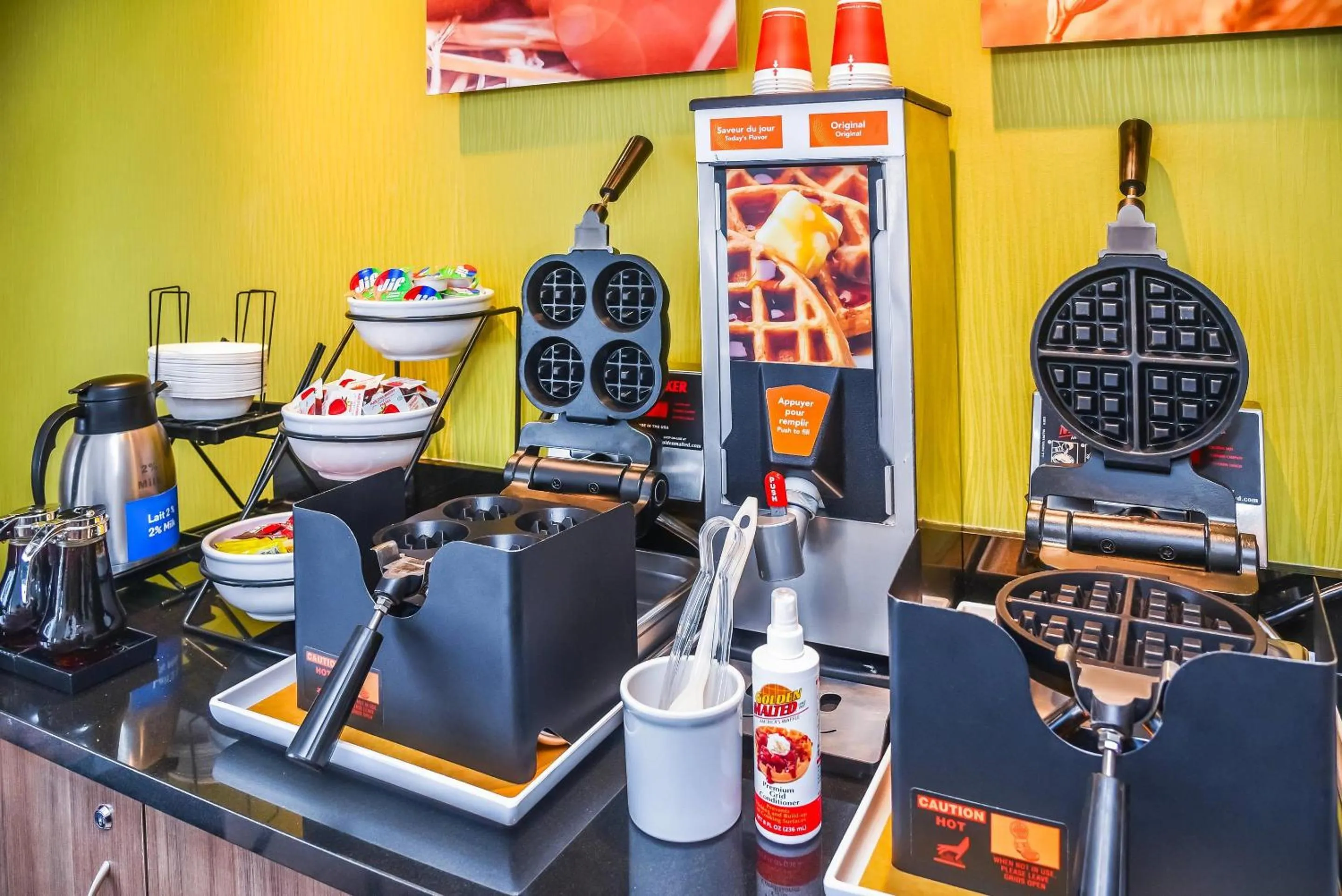 Breakfast in Comfort Inn South