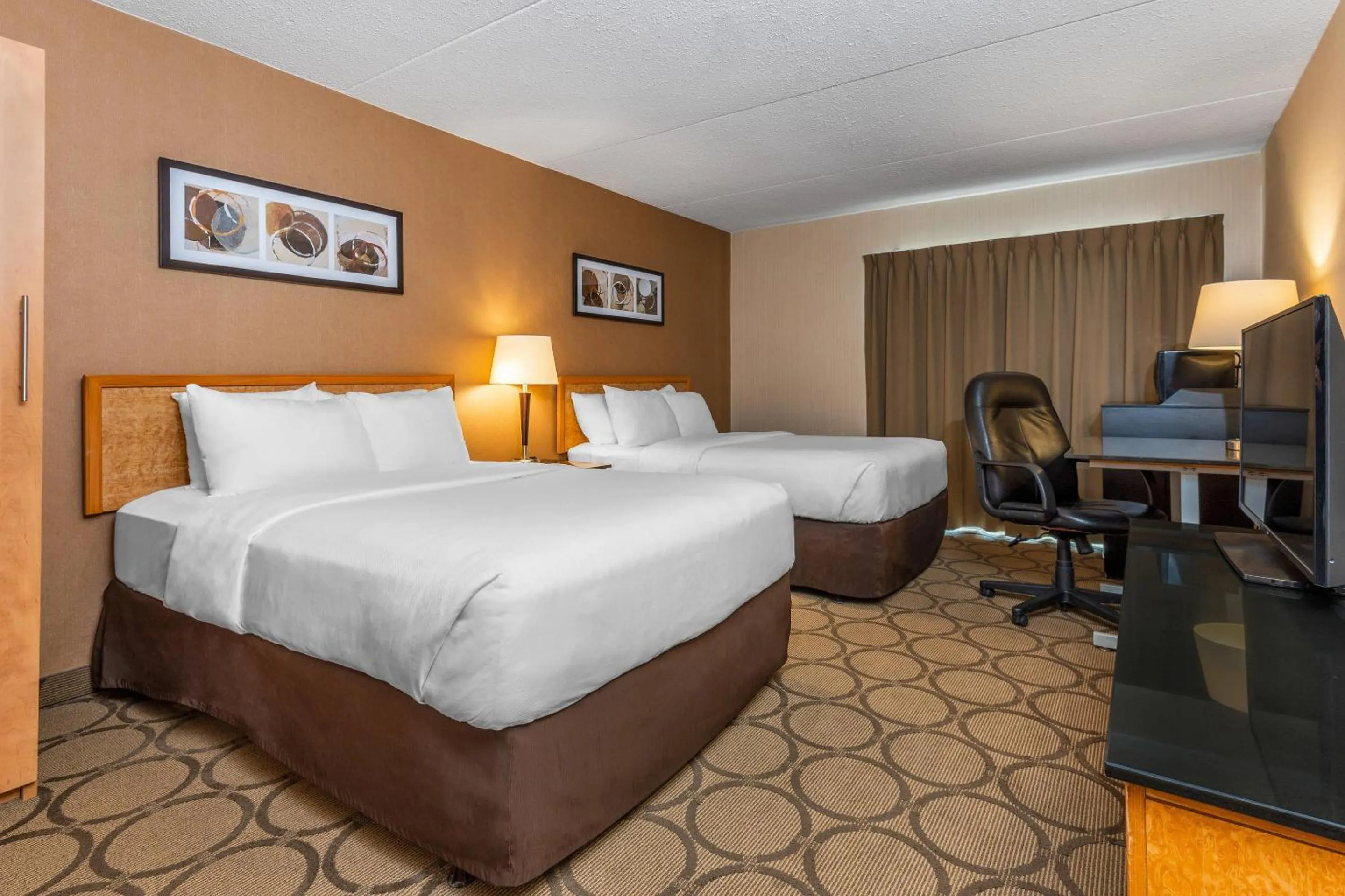Bedroom, Bed in Comfort Inn South