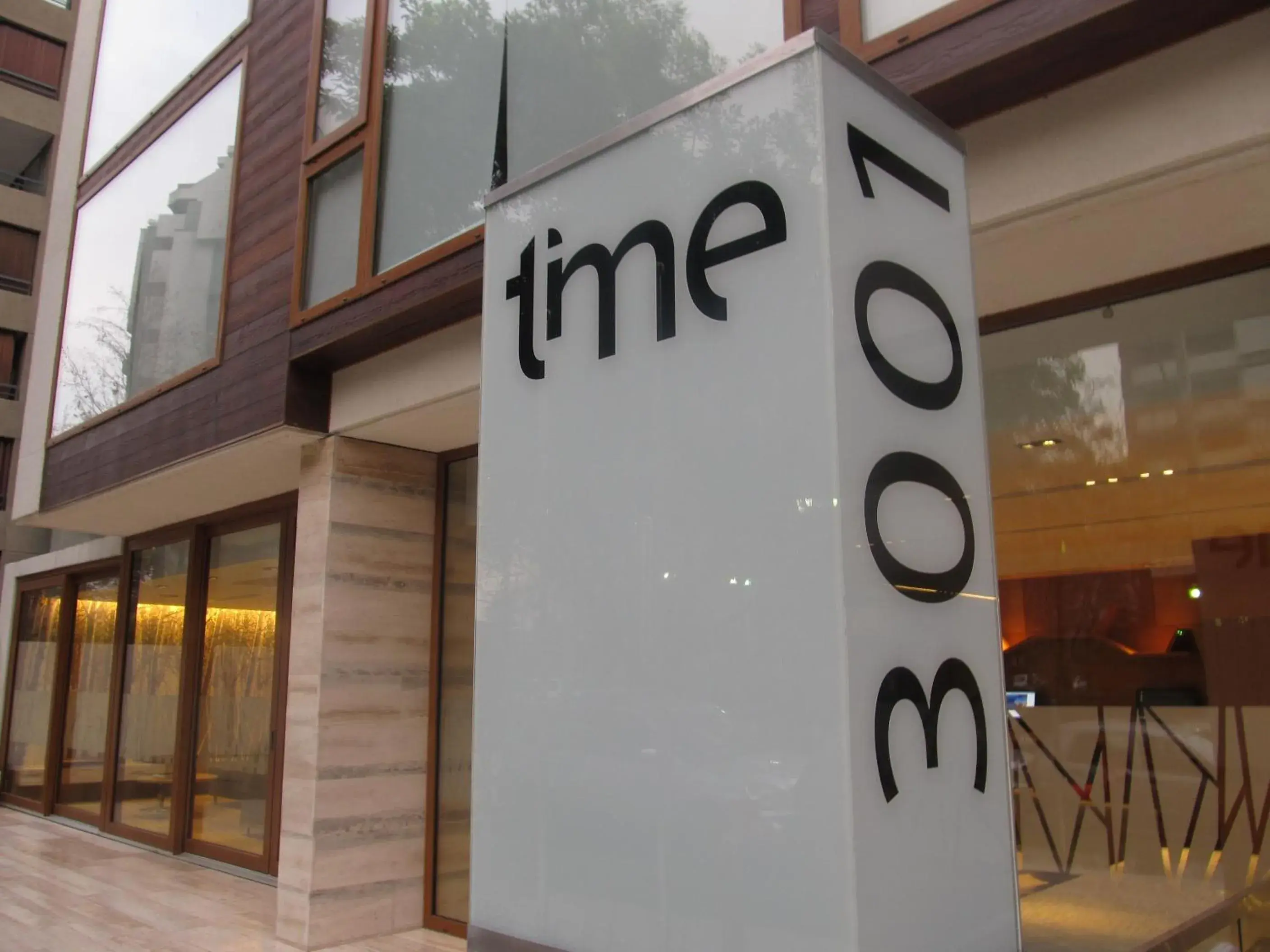 Facade/entrance in Time Select - Elegant Apartments Facade/entrance in Time Select - Elegant Apartments